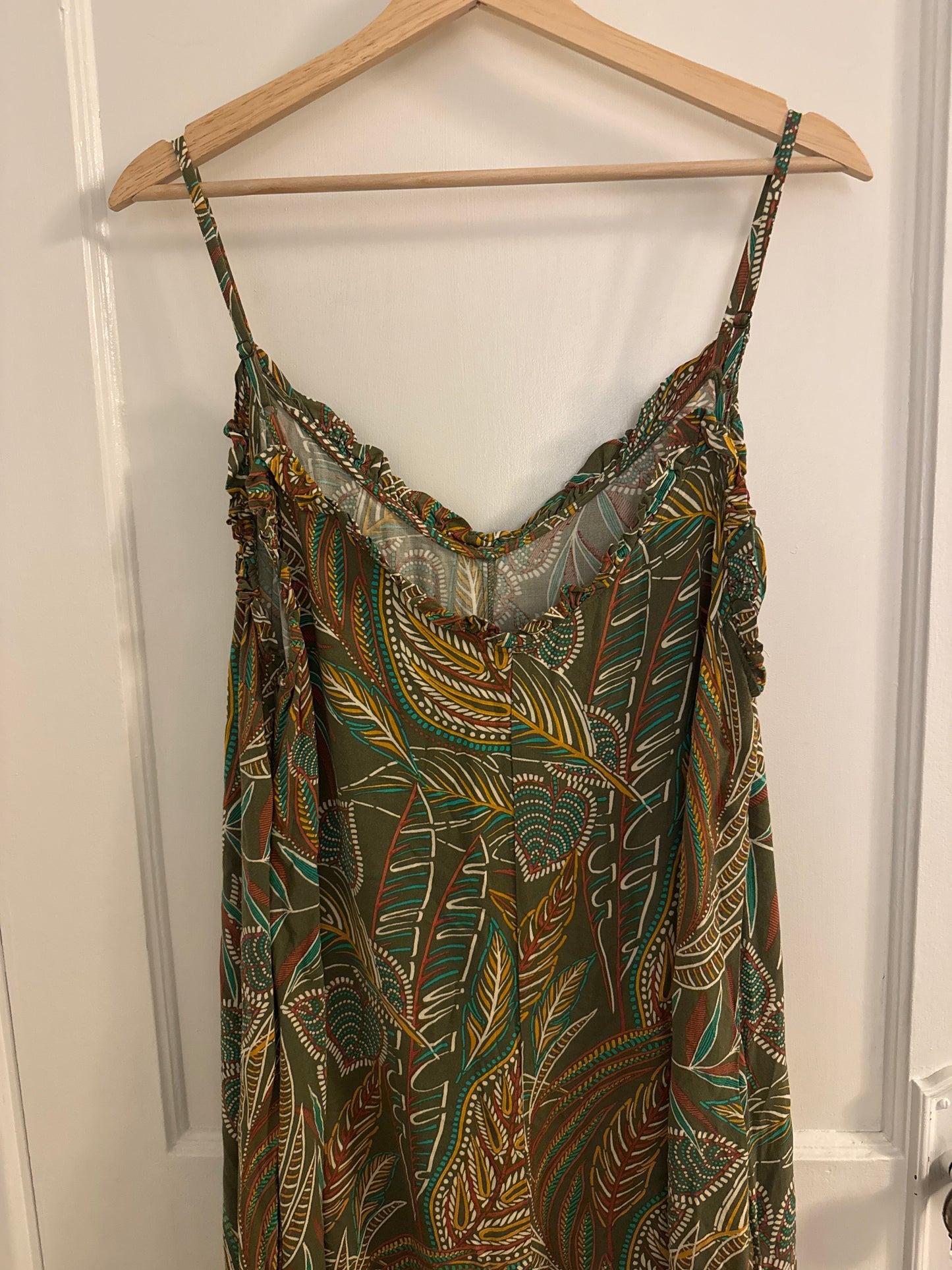 #152 - PRICE REDUCED EST. 1946 Tropical Print Jumpsuit – XL