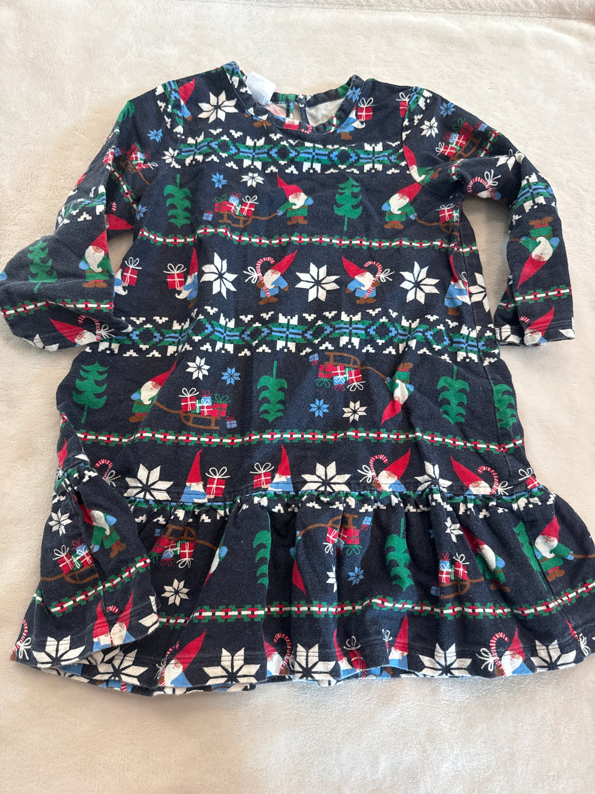 #81 Girls 4 100 Hanna Andersson gnome nightgown holiday
