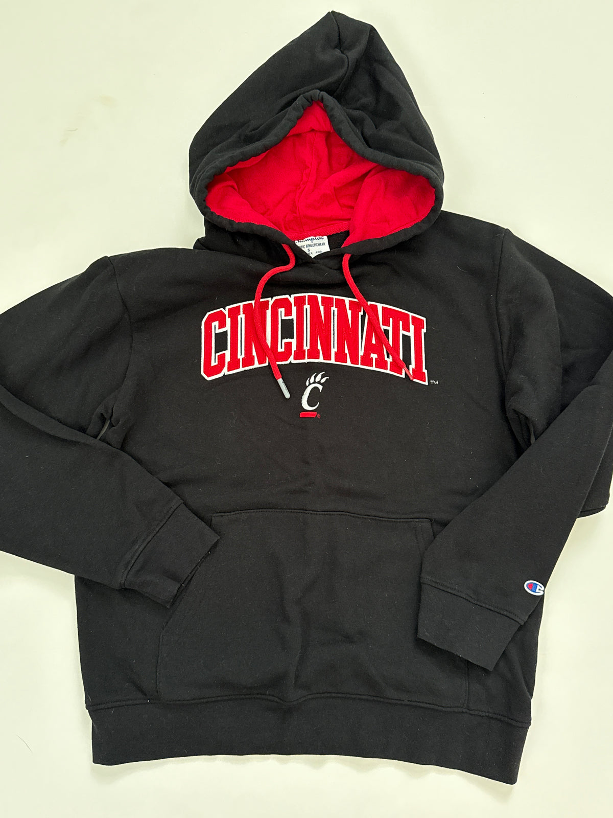#64 Champion UC Bearcats Embroidered Hoodie Size S