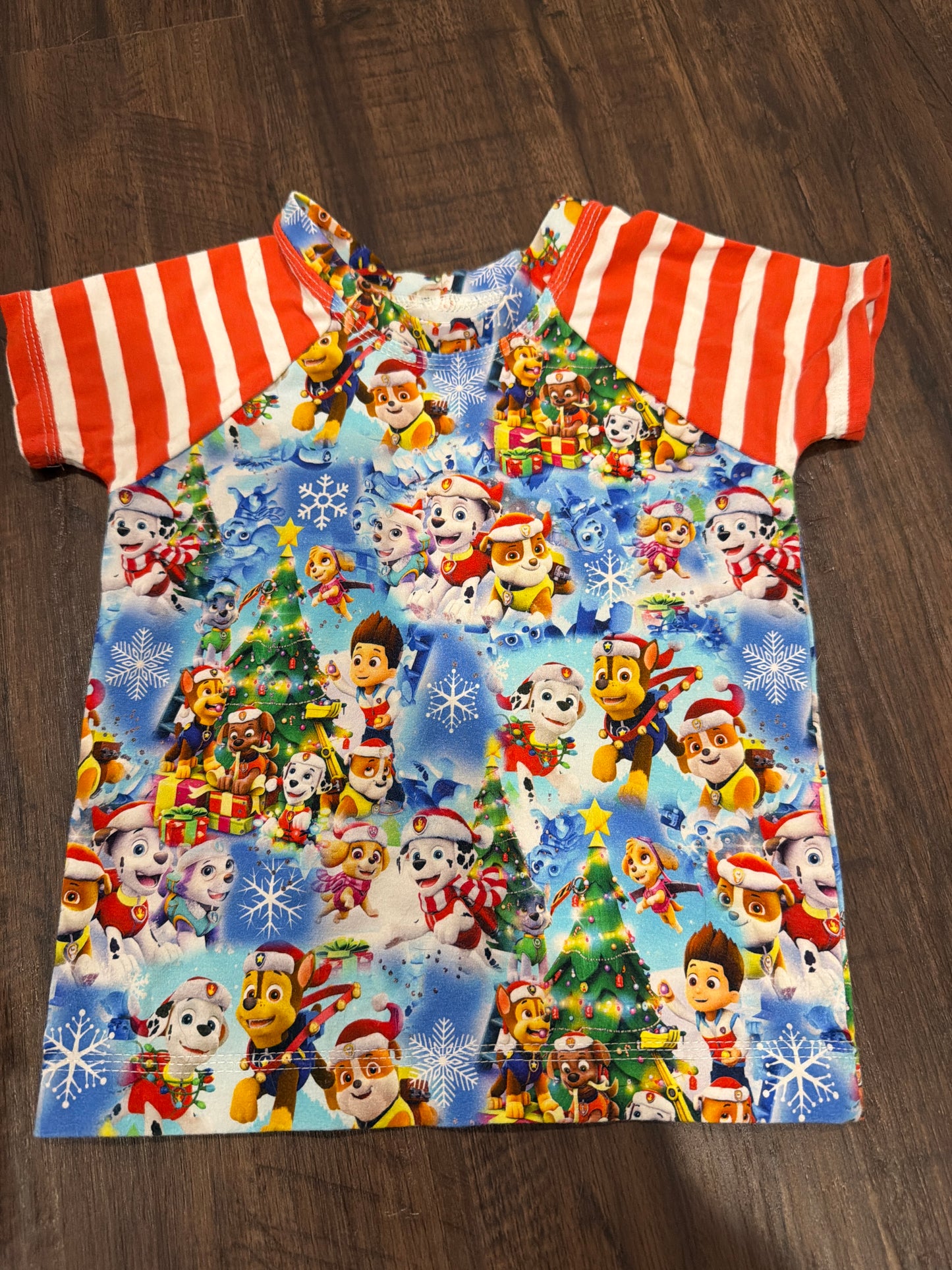 #107 boutique boys size 4 Paw Patrol Christmas tee shirt