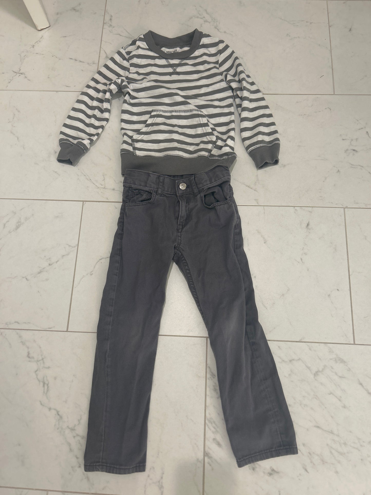 Seller #60, Boys pants and shirt, Size 4T