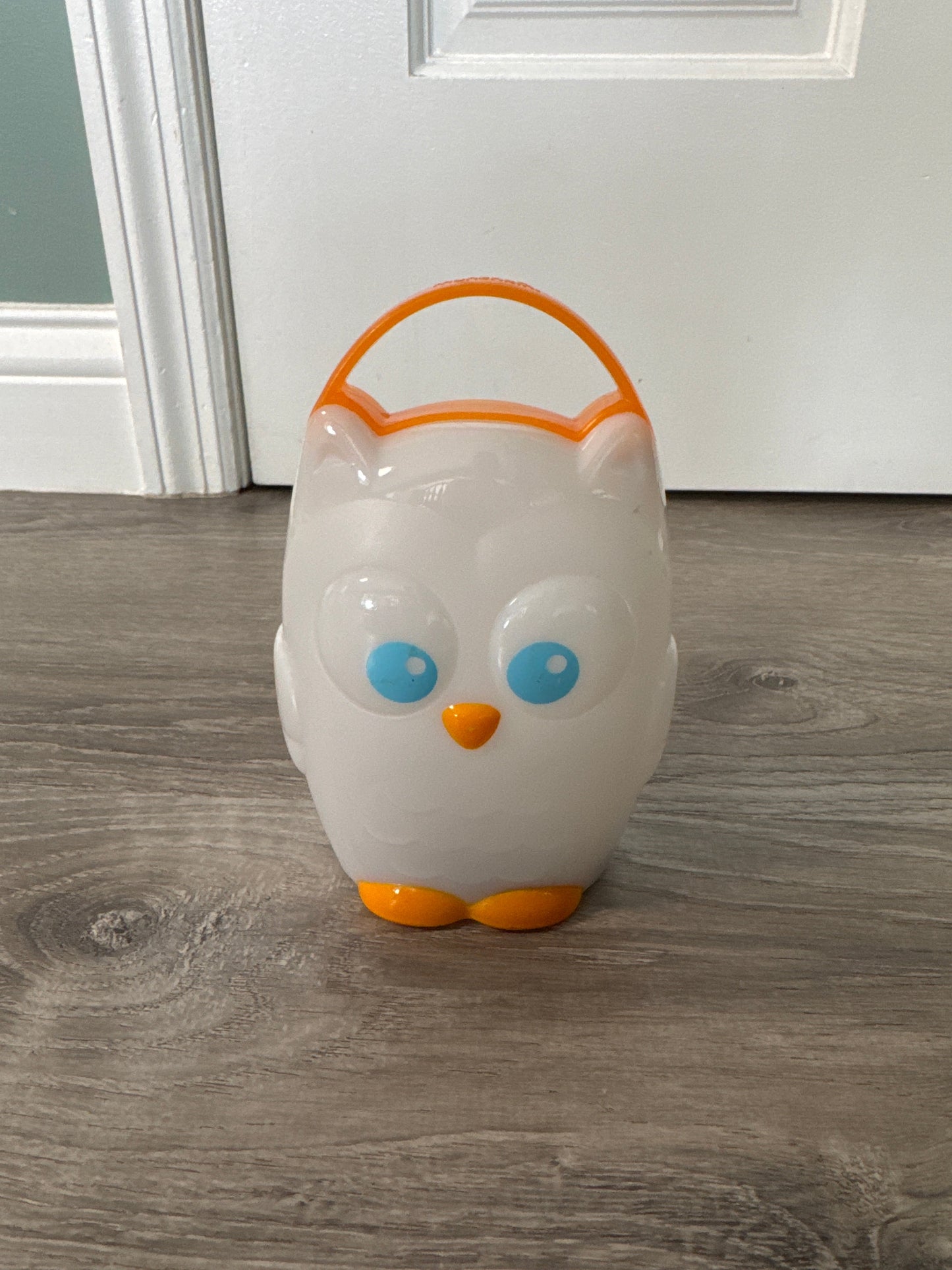 #149 Munchkin light my way Owl carry night light
