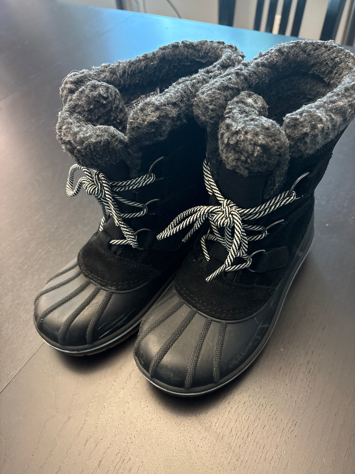#166 boys Cat&Jack size 3 winter boots