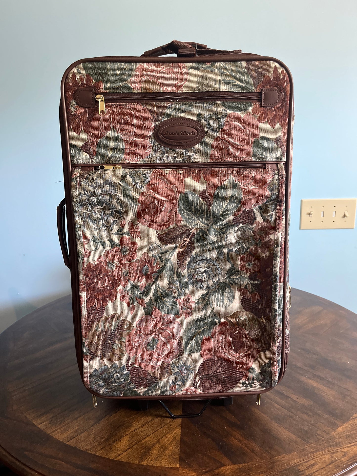 #29 Luggage medium size VGUC