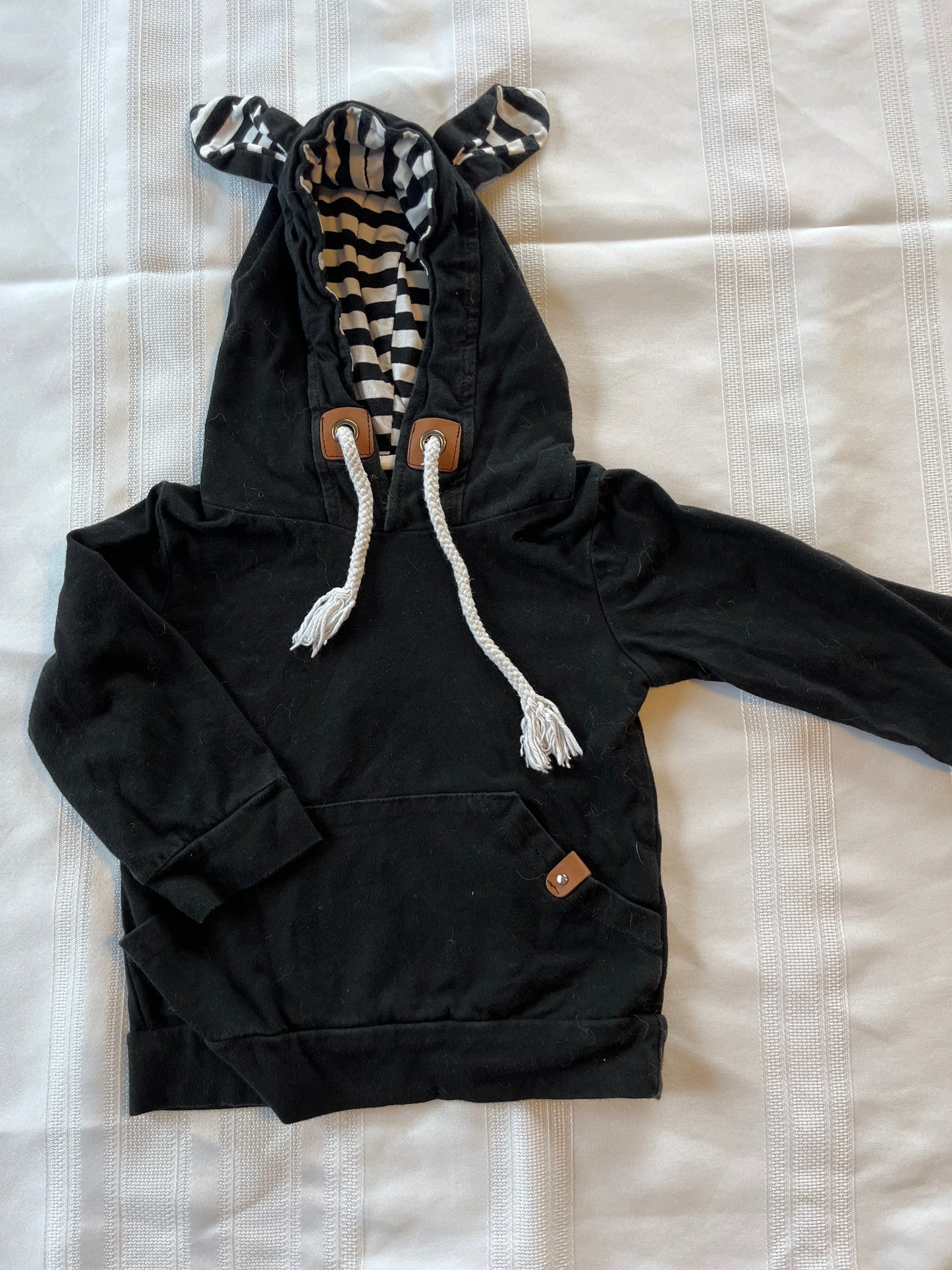 #29 6-12 mo Boys hooded shirt EUC