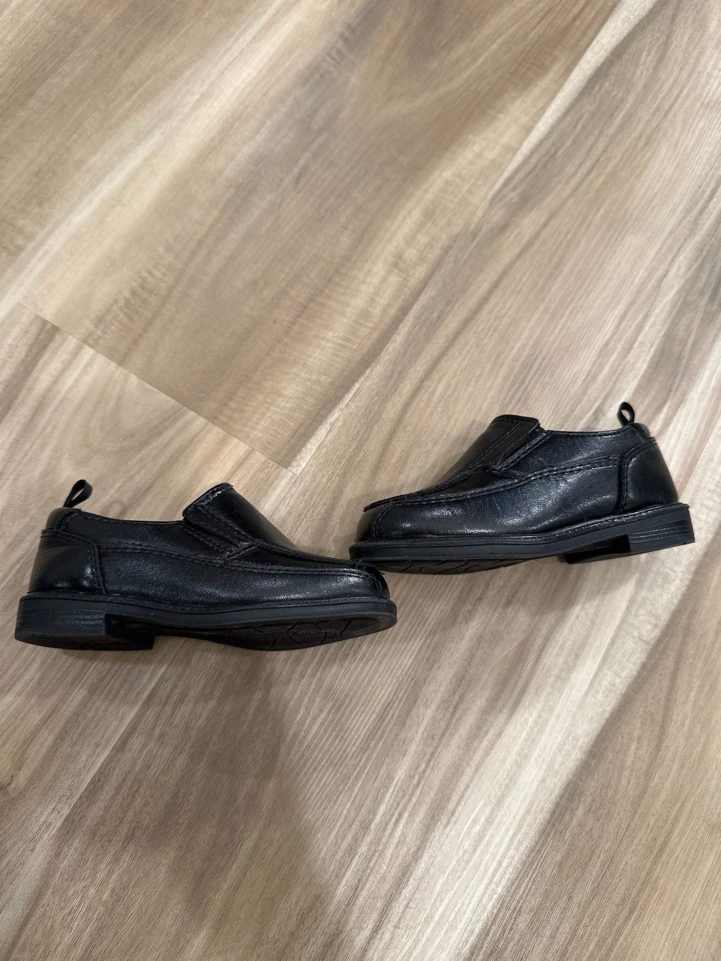 Seller 147 | little Boys size 7 black dress shoes | wonder nation