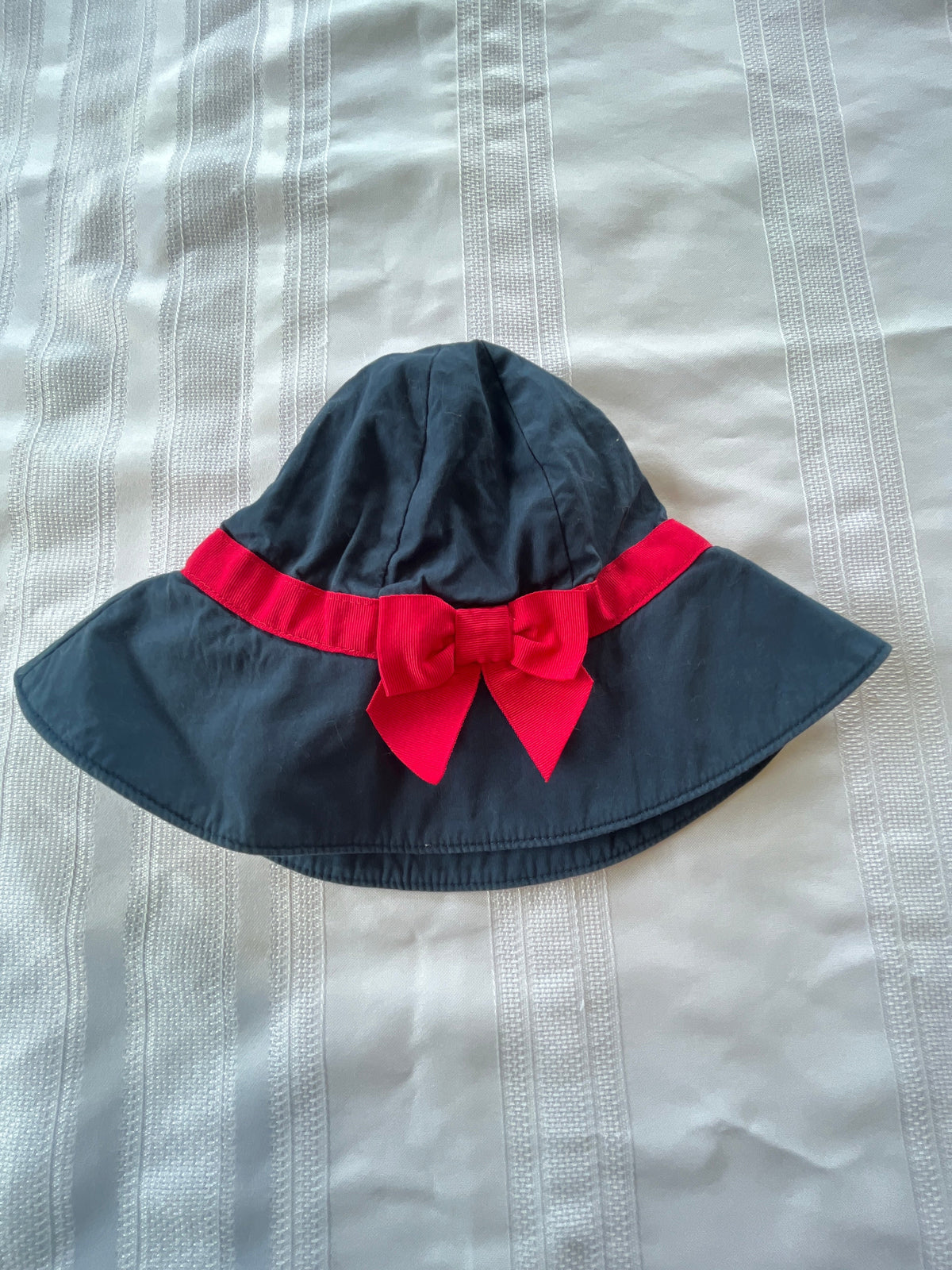#43 Girls 3-6 mo Gymboree hat EUC