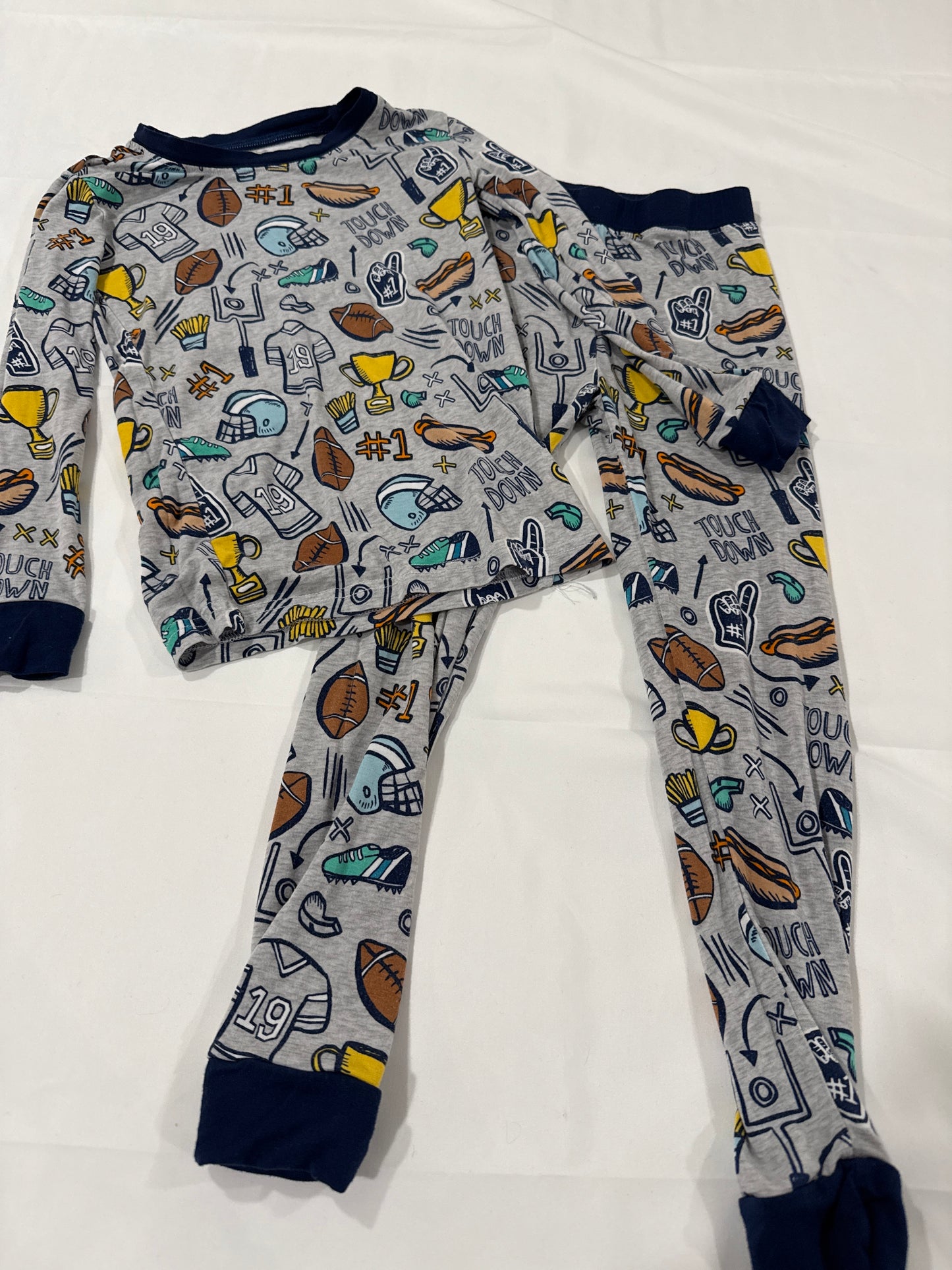 Seller 16- 4t little sleepies set