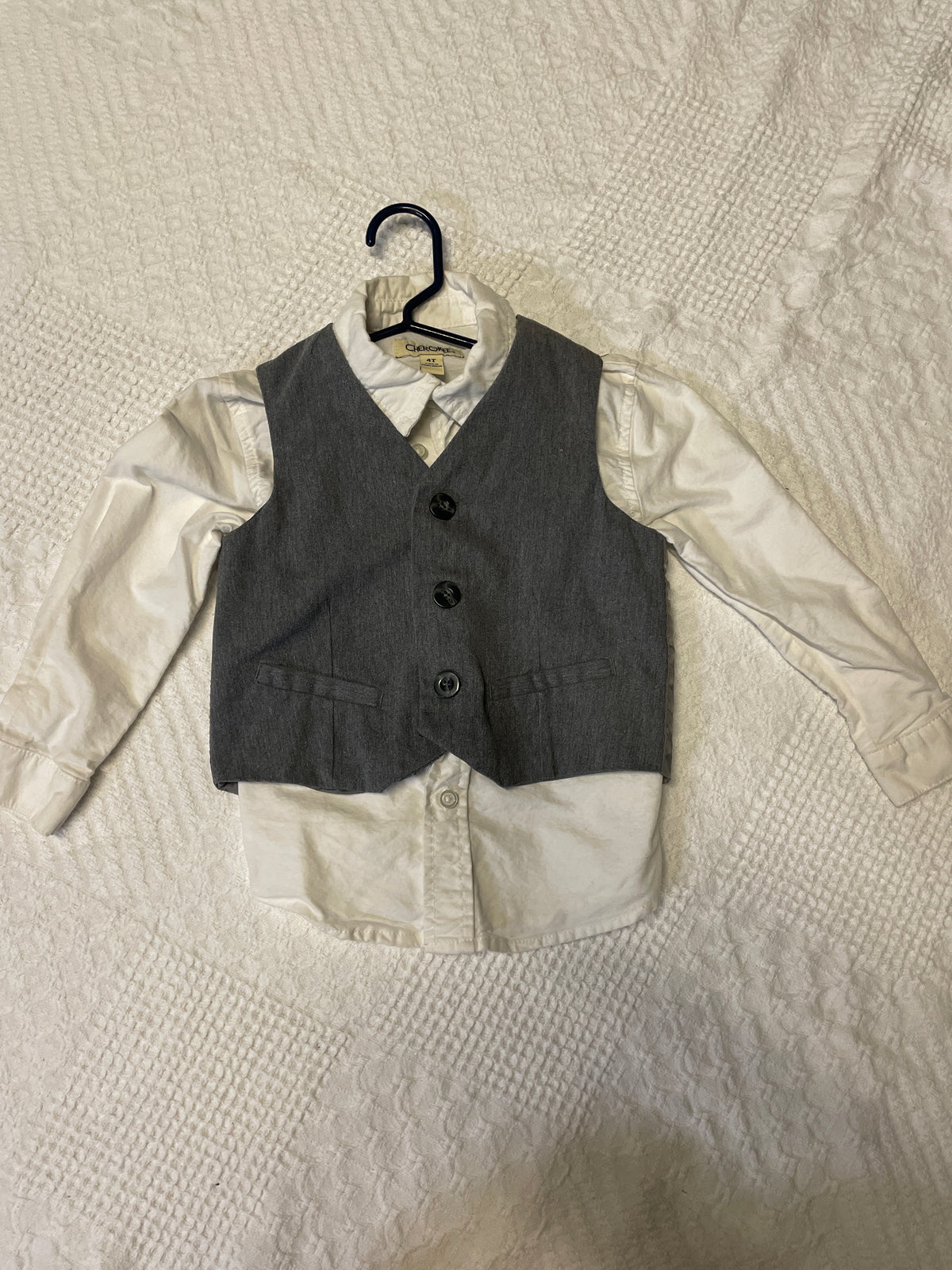 Seller #57 Boys 4t white button down with vest
