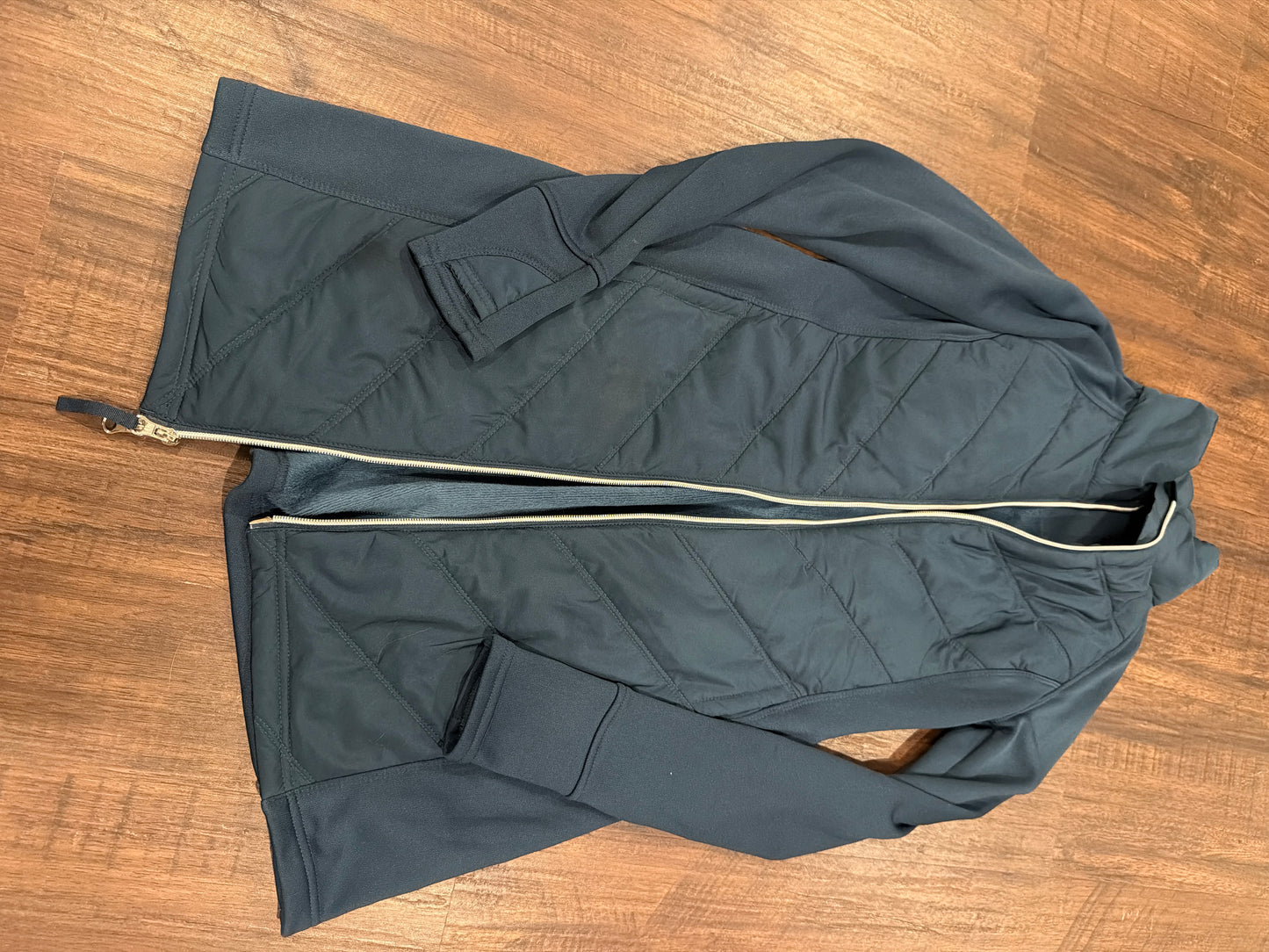 #107 Womens Fila Sport zip up long sleeve