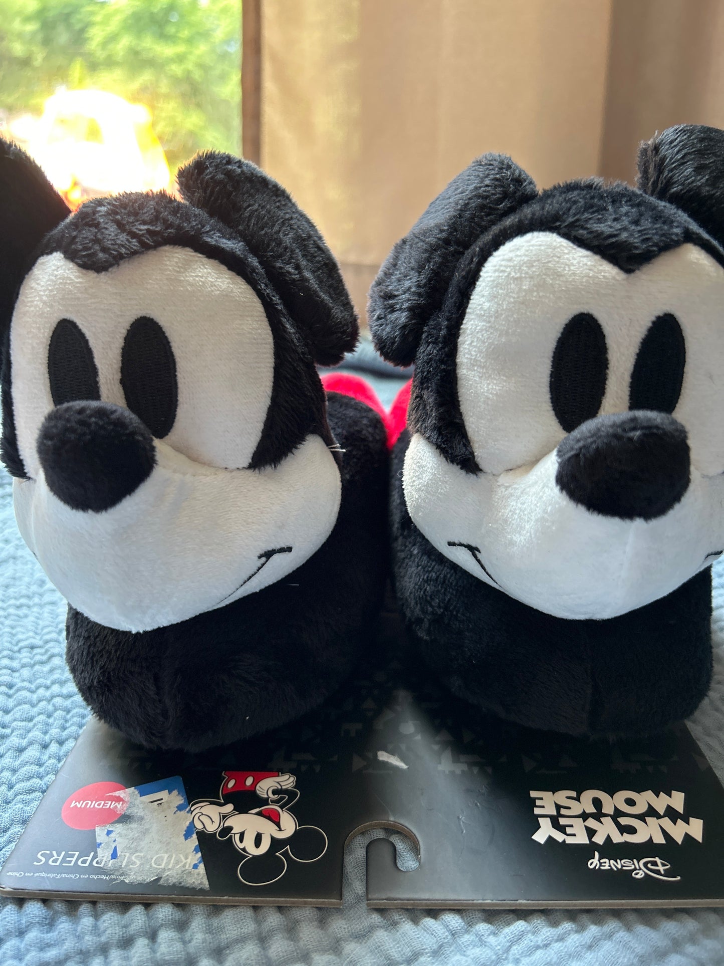 Seller 128 - REDUCED Disney Mickey Mouse Kid’s Slippers Size Medium (2-3) *new with tags*