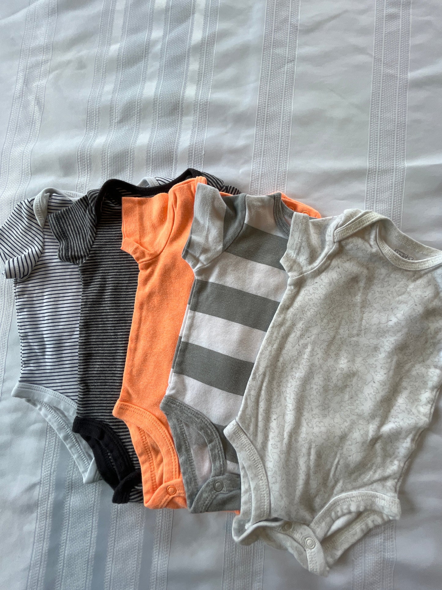 #57 Boys 3 mo Onesies set of 5 EUC