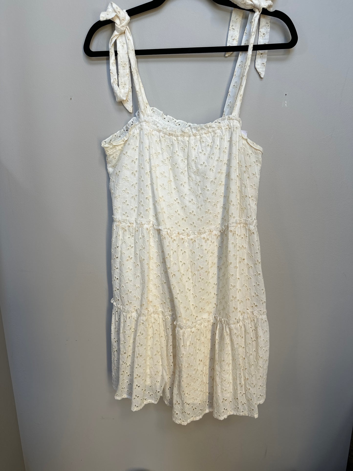 #130 Altar’d State Women’s Sz Medium Eyelet Ivory Dress