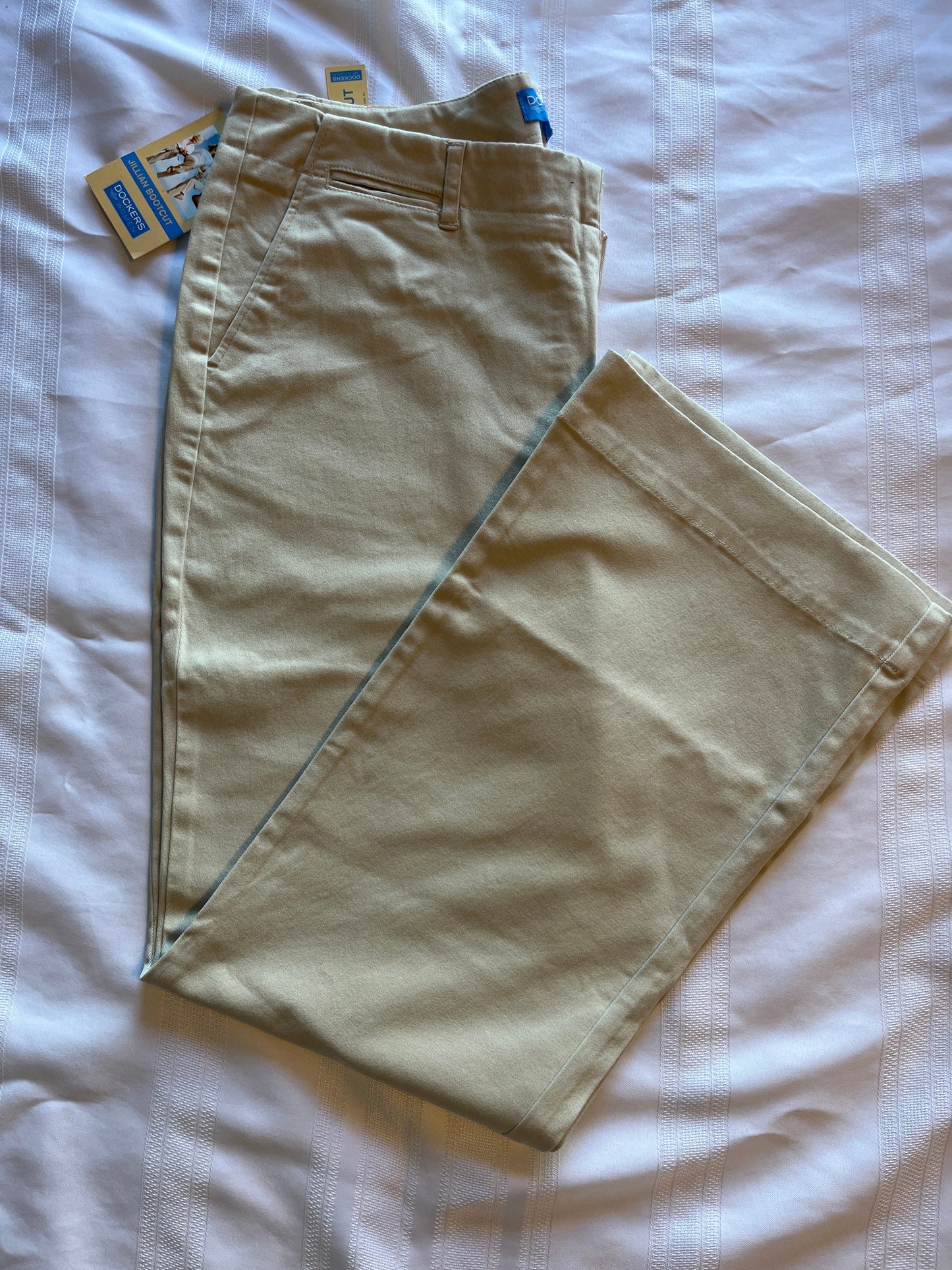 #29 Women’s size 12s Dockers bootcut NWT