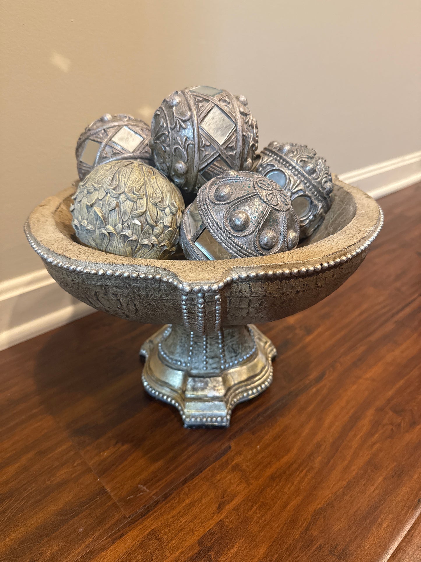 Seller #216 Decorative bowl with 6 orbs, EUC