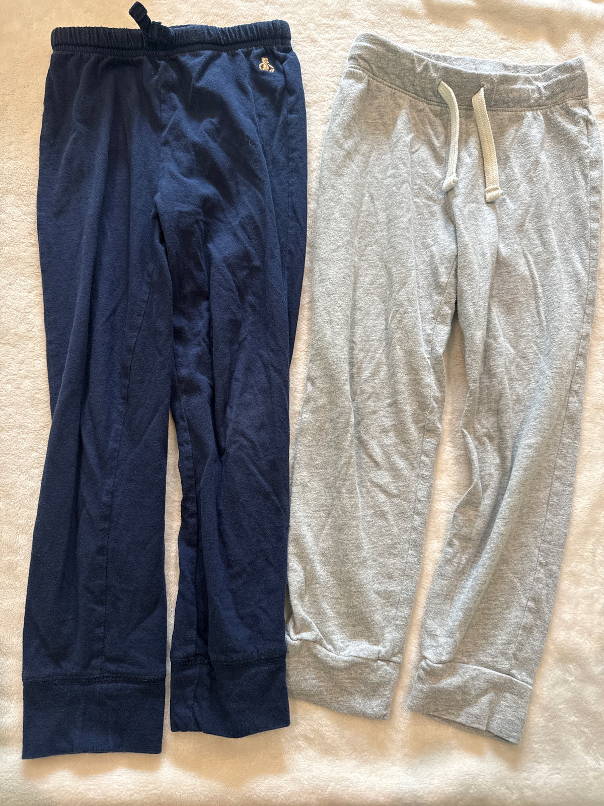 #81 Boys 5 gap (navy) oldnavy (gray) joggers