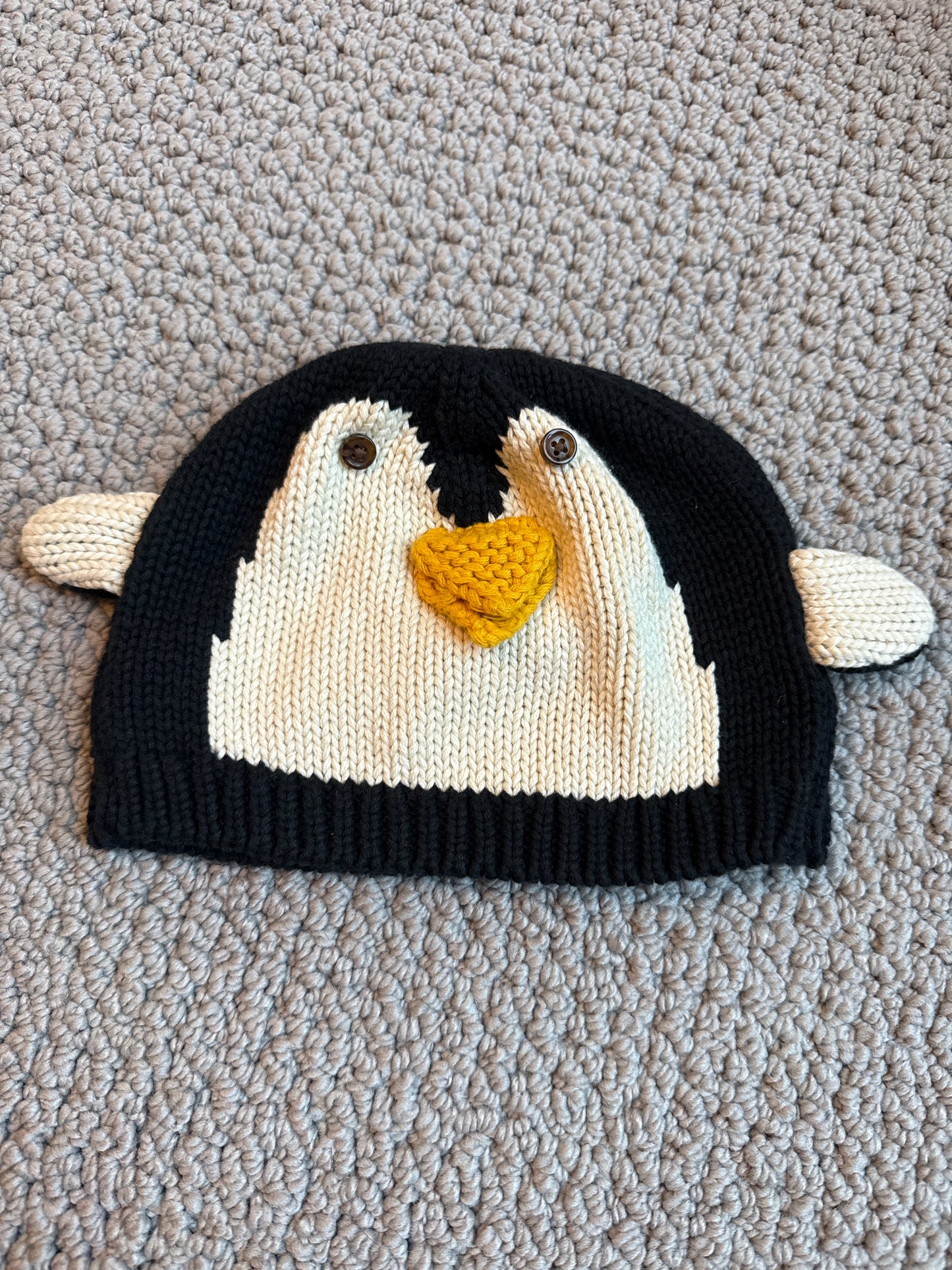 Seller 8 - gender neutral Gap 12-18 months penguin hat