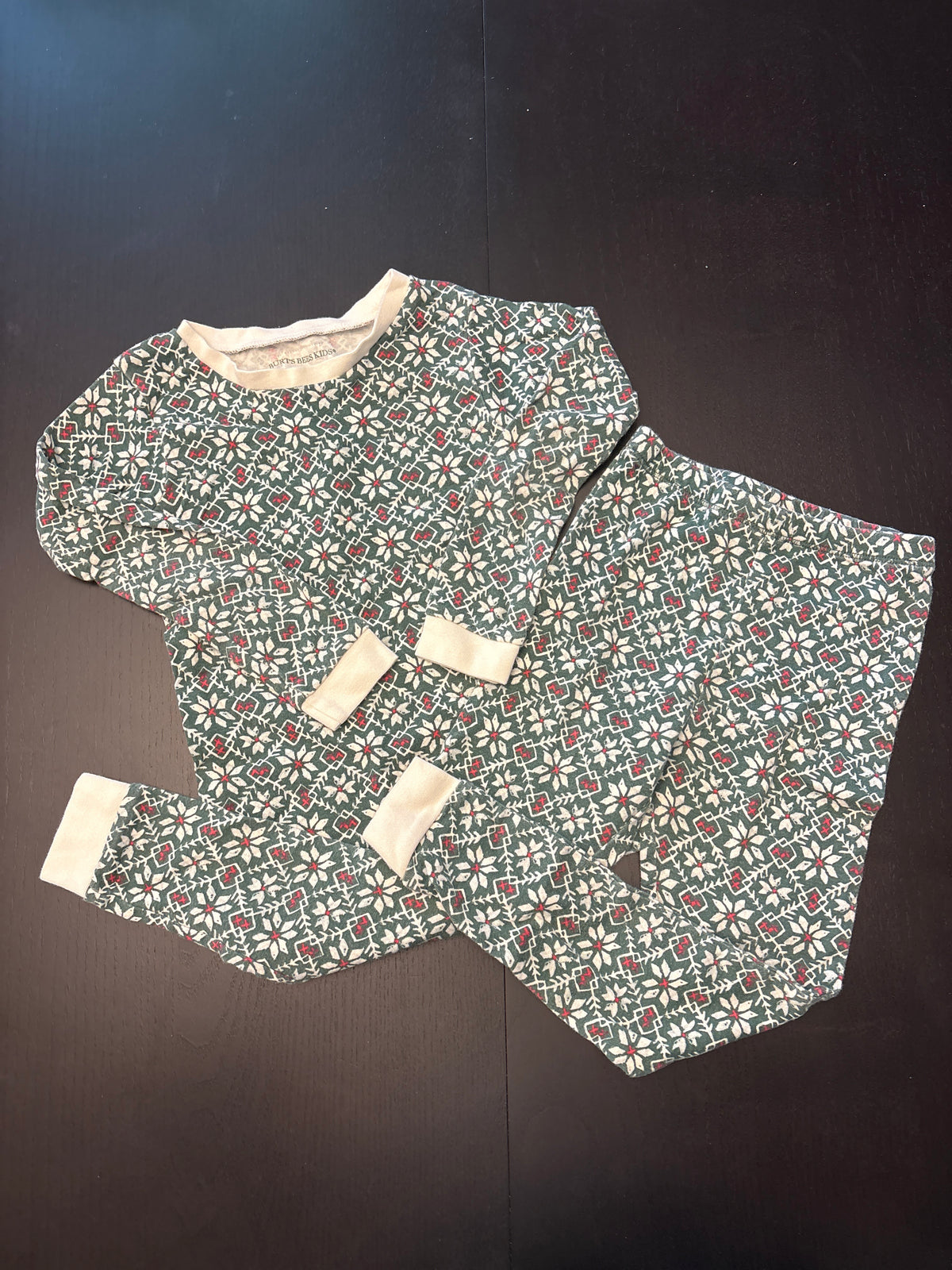 #166 unisex Burt’s Bees sz6 pajamas
