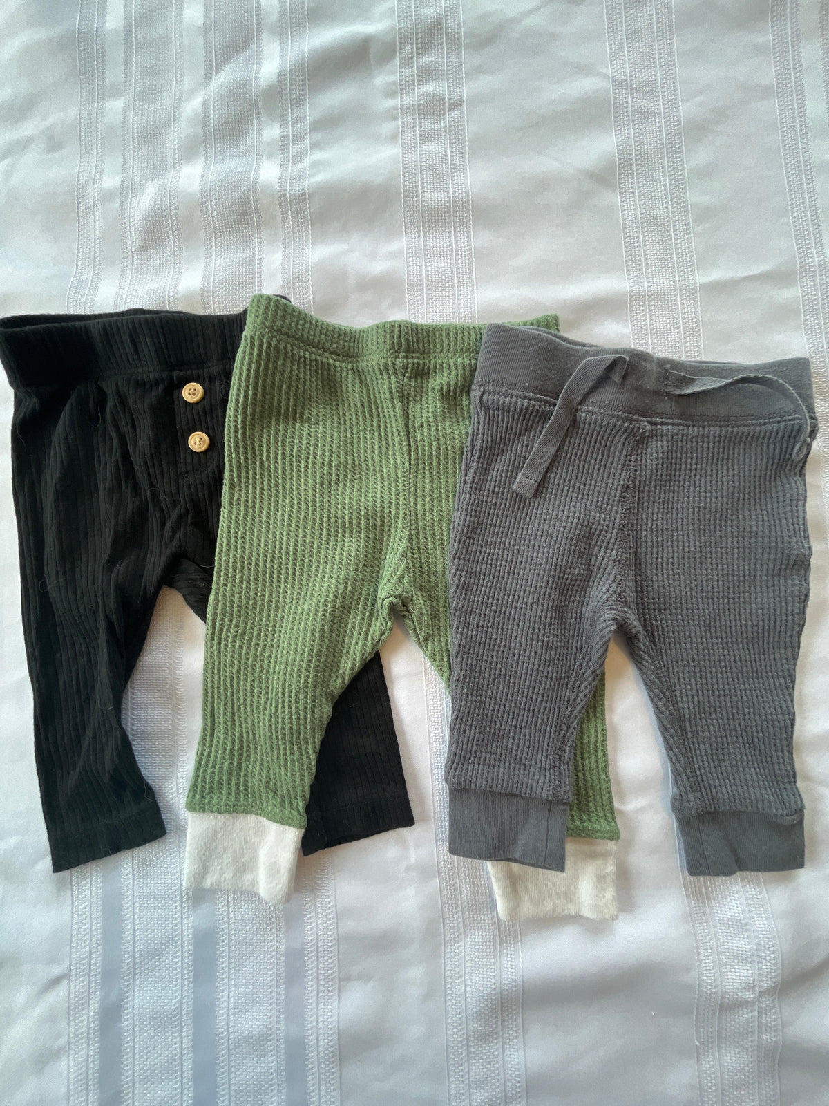 #43 Boys 0-3 mo pants EUC