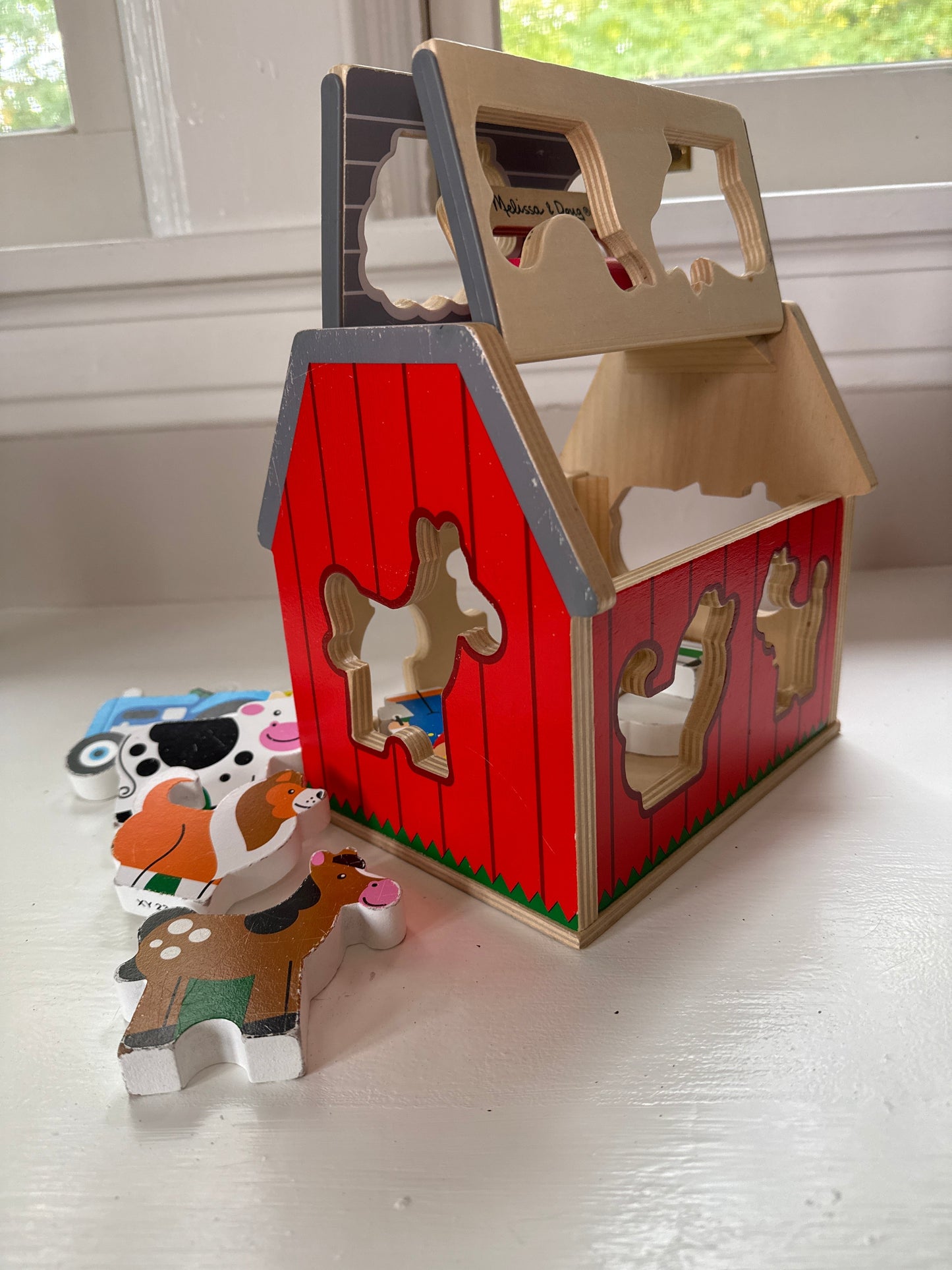 Seller #127 Melissa & Doug Barn Animals shape sorter
