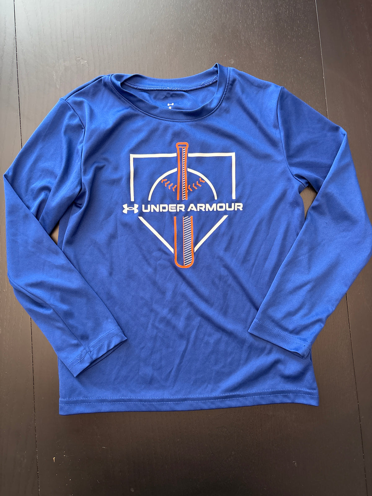 #166 boys Under Armour sz6 shirt