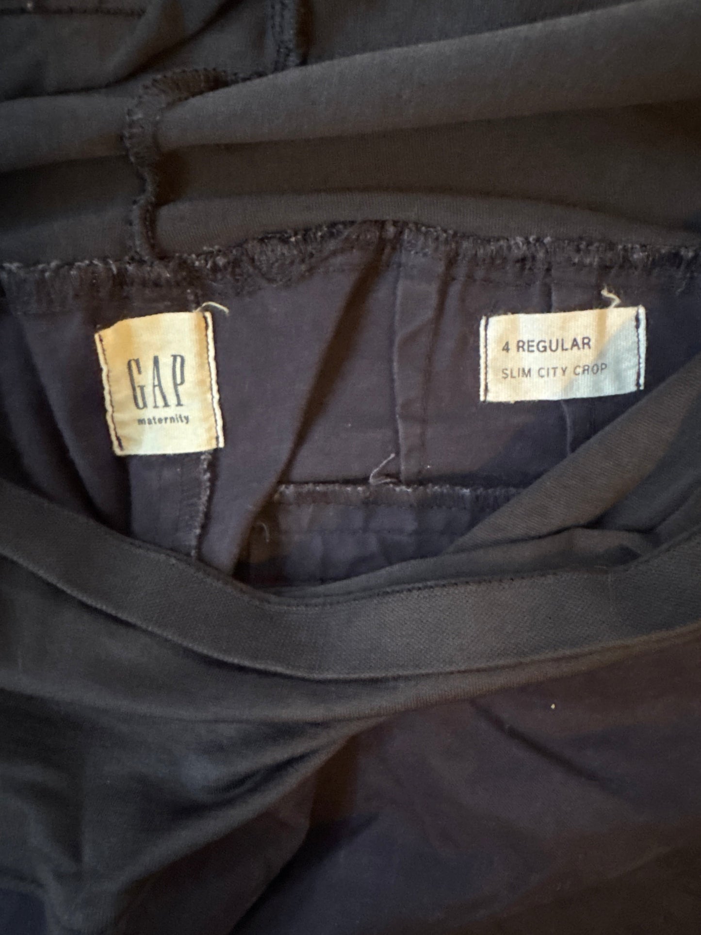 Seller #127 Gap Maternity cropped pant Women's size 4