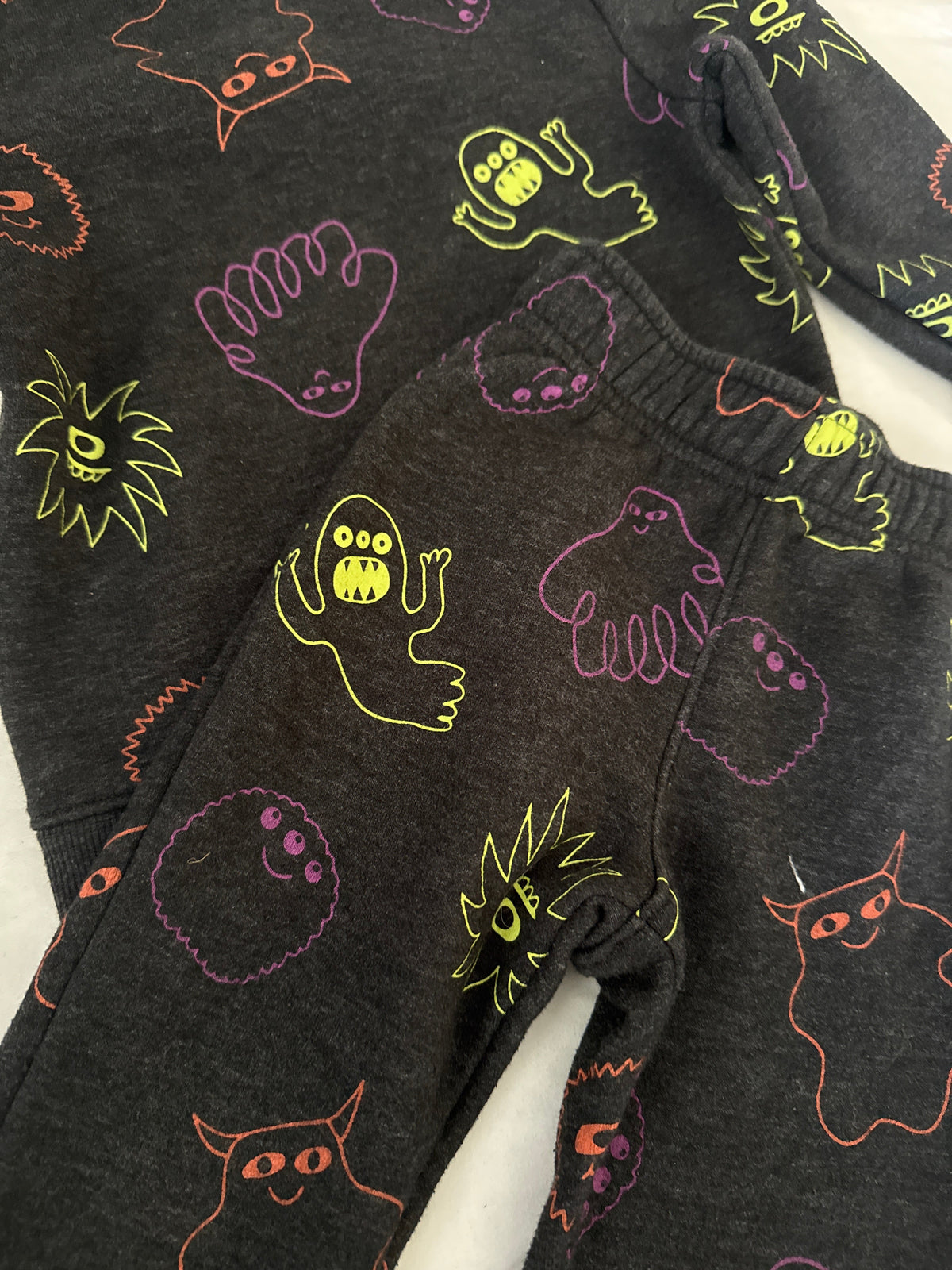Seller #19 Cat & Jack Halloween 2 Piece Outfit Boys 2T