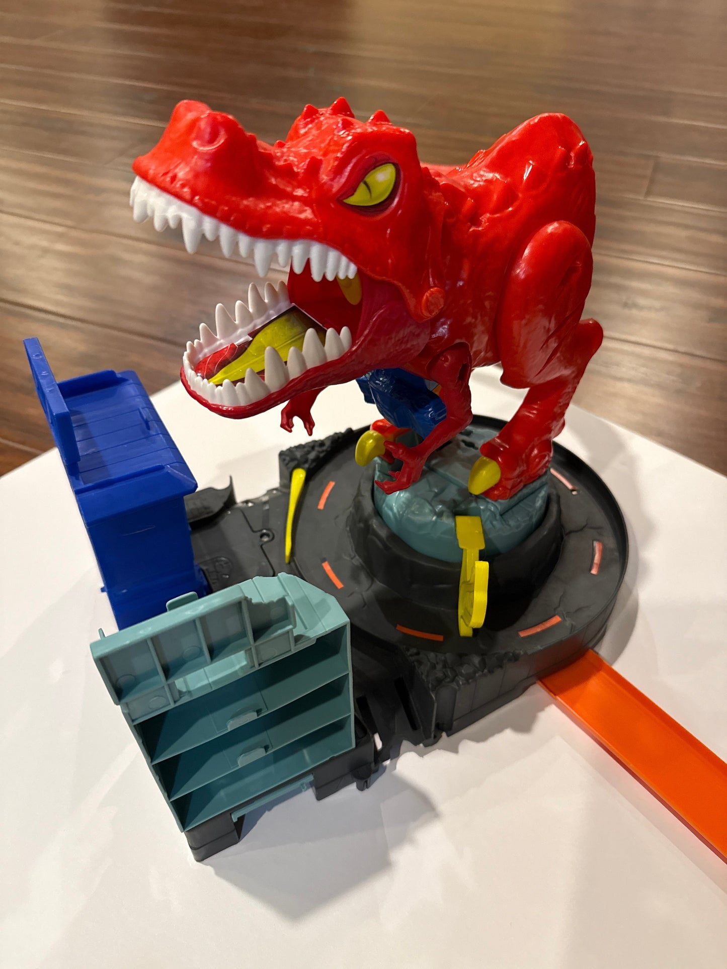 Seller #216, Hot Wheels T-Rex Rampage Track Playset