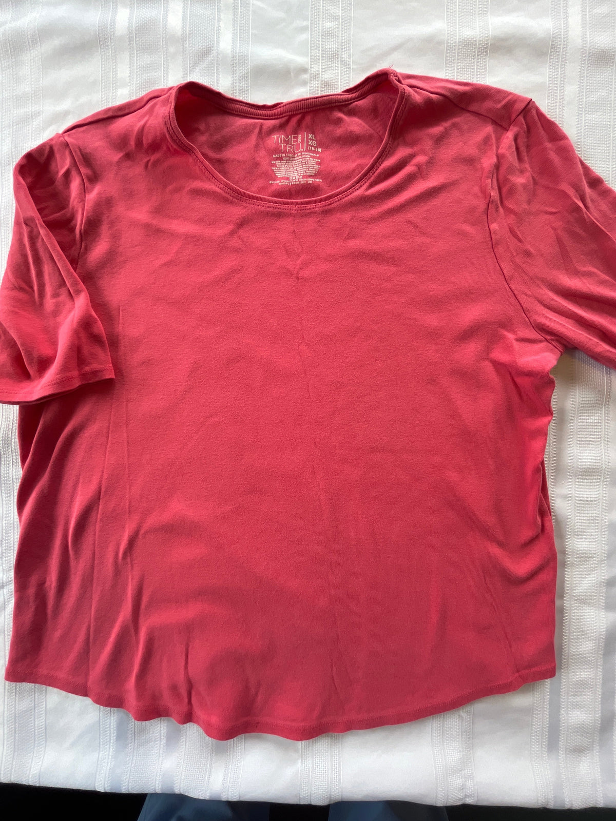 #43 Women’s XL short sleeve shirt EUC