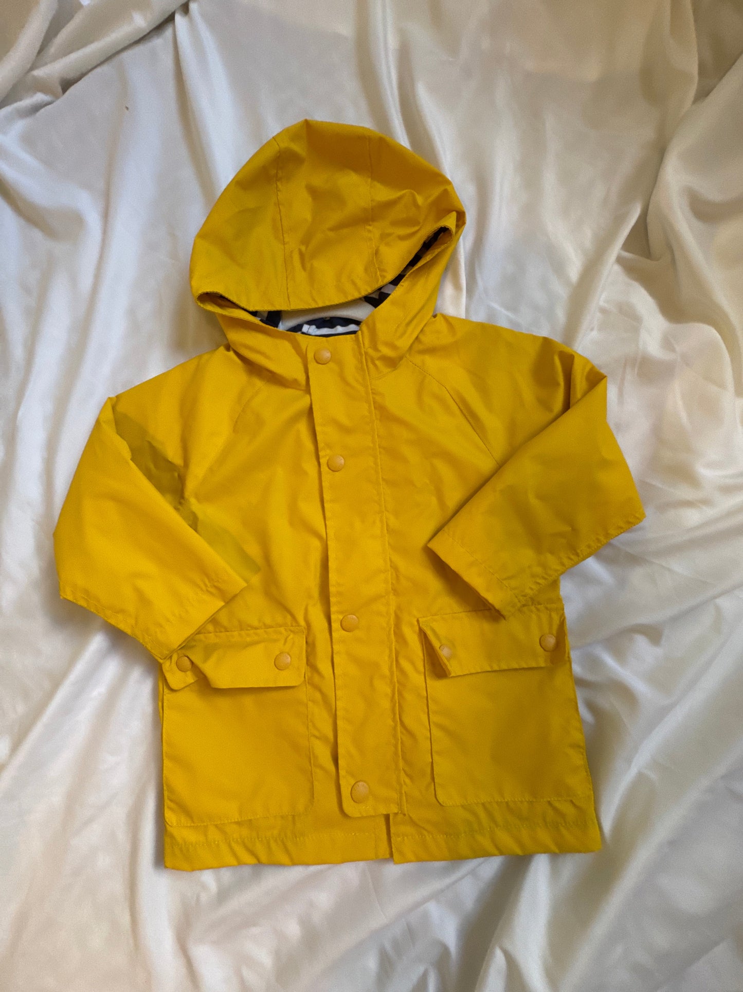 Seller #127 Gap raincoat size 3T