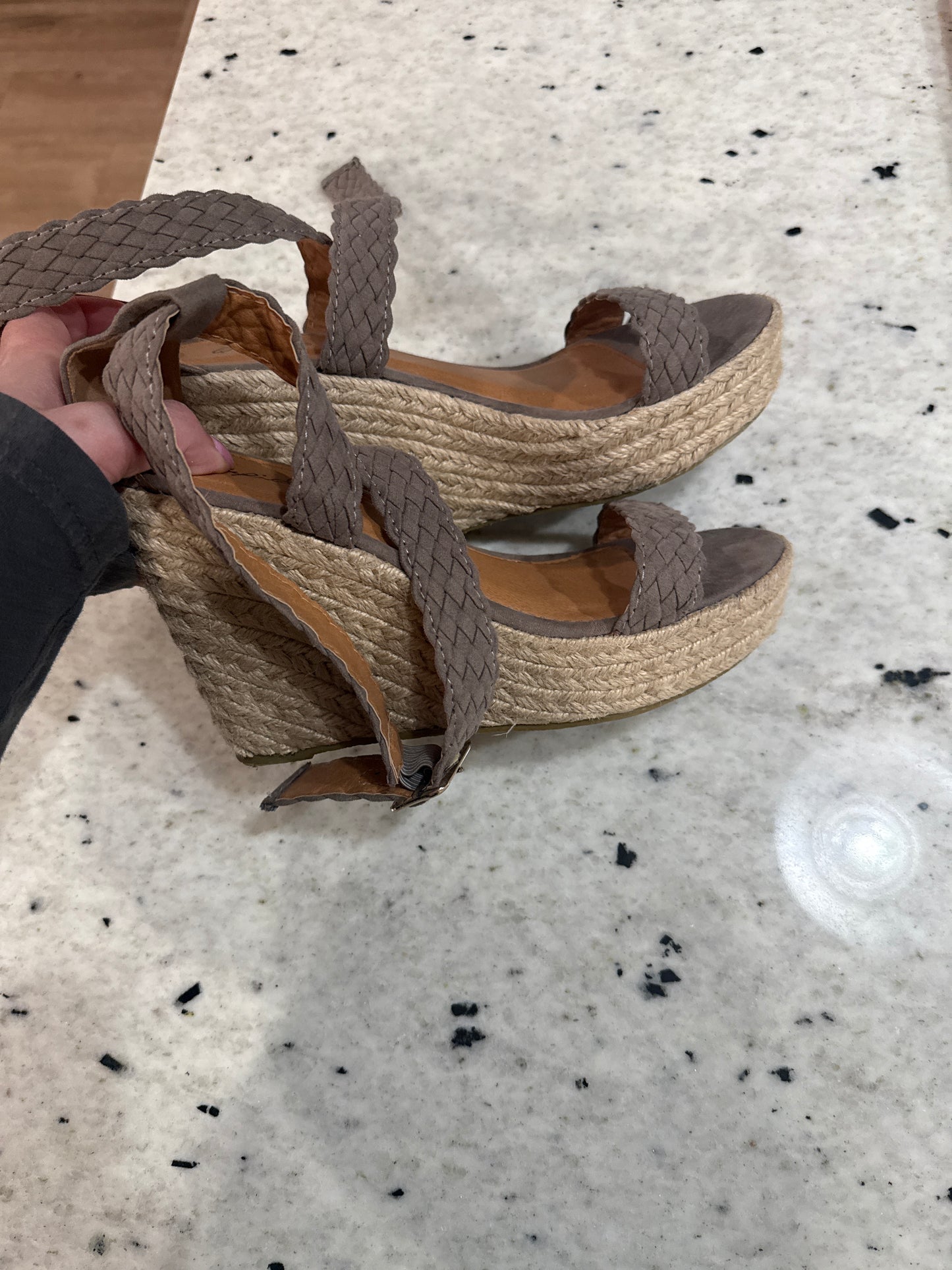 Seller #30 - Women's Size 7 Wedge Heels