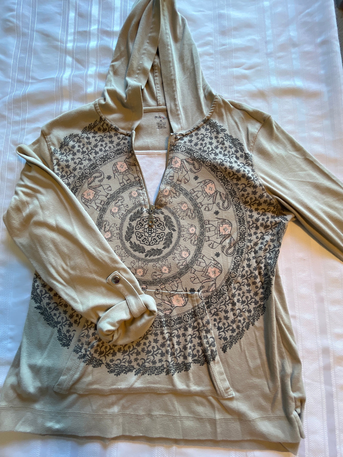 #43 Women’s size LP Style and Co hooded shirt VGUC