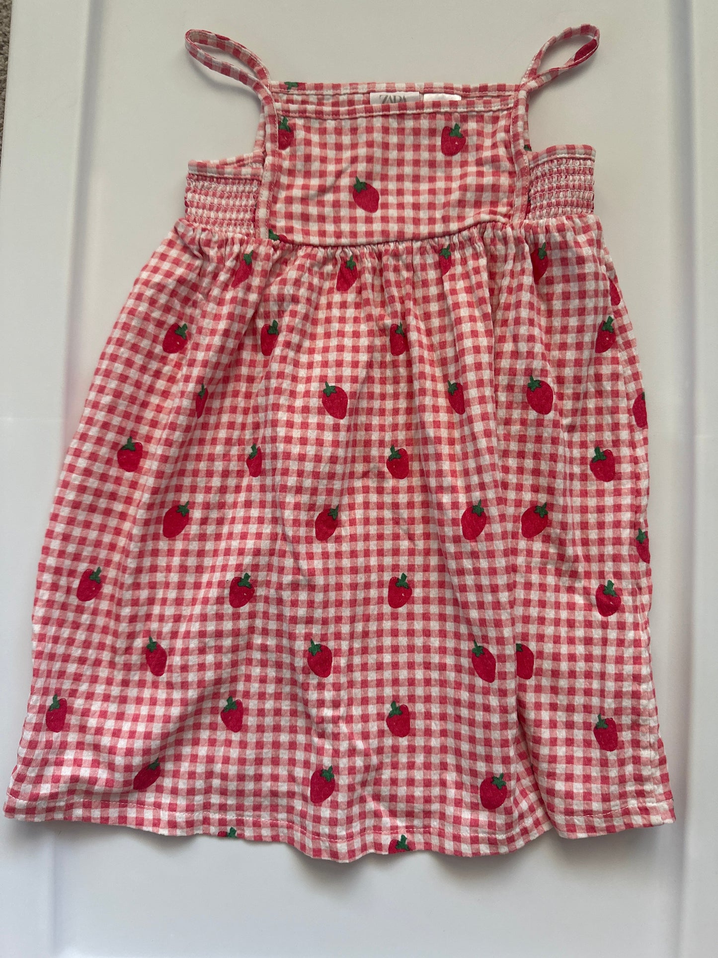#86 Zara strawberry dress size 2-3 REDUCED
