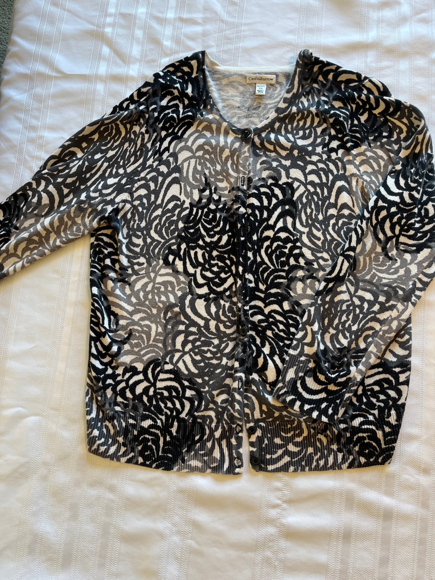 #29 Women’s size PM Croft and Barrow sweater VGUC