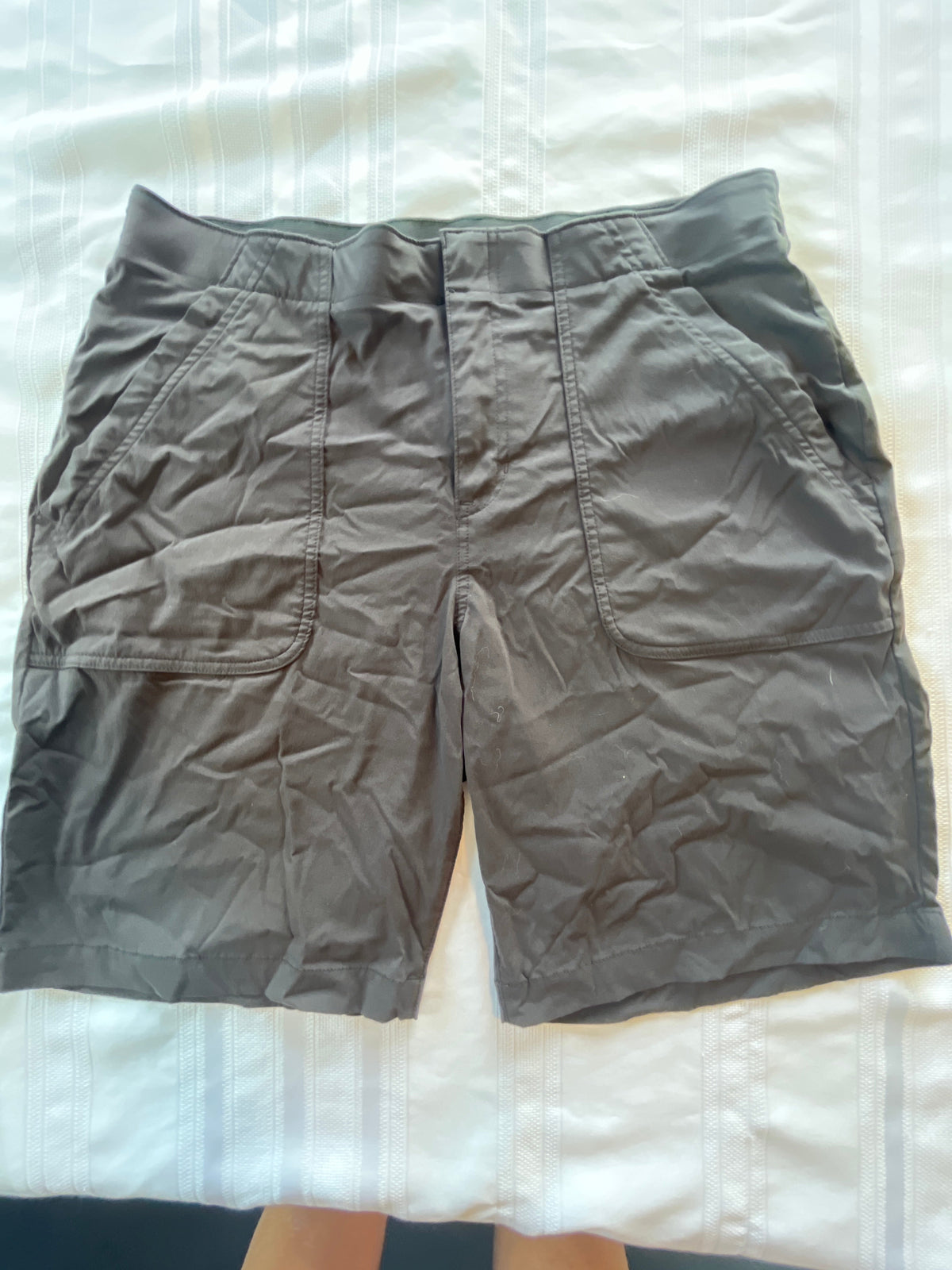 #43 Women’s size 12 Eddie Bauer shorts EUC