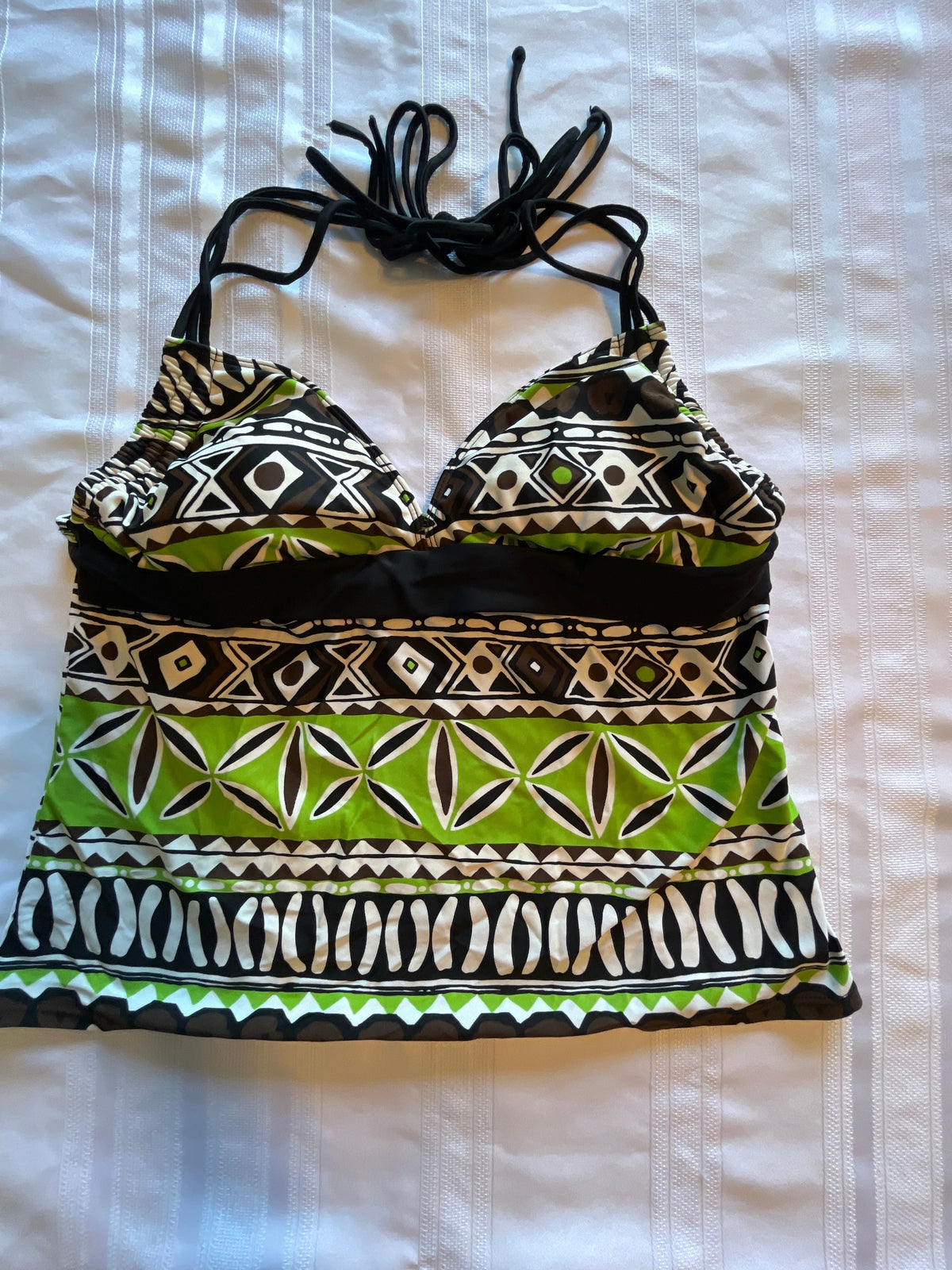 #43 Women’s size 14 tankini top EUC