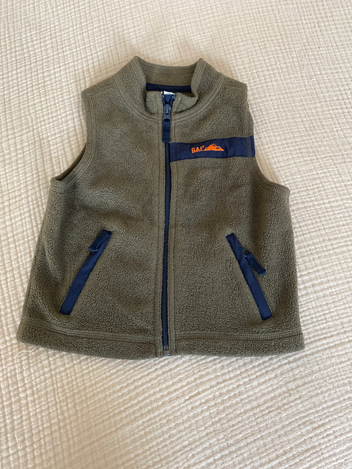 #63-Gap boys olive green fleece vest-18-24 months