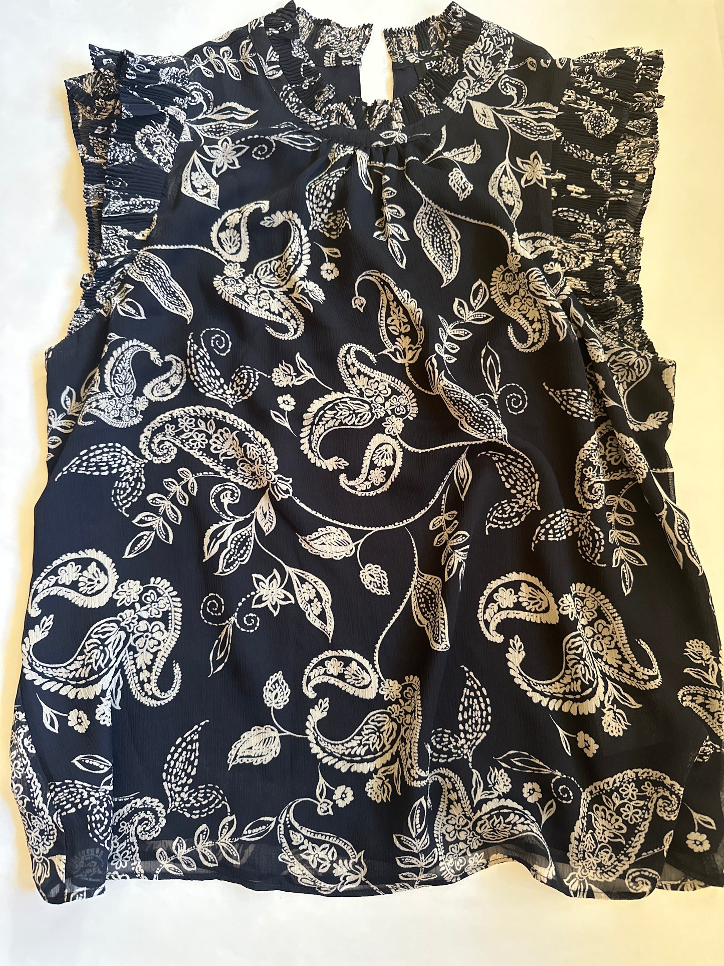 #10 | Women’s Express Navy/Cream Top