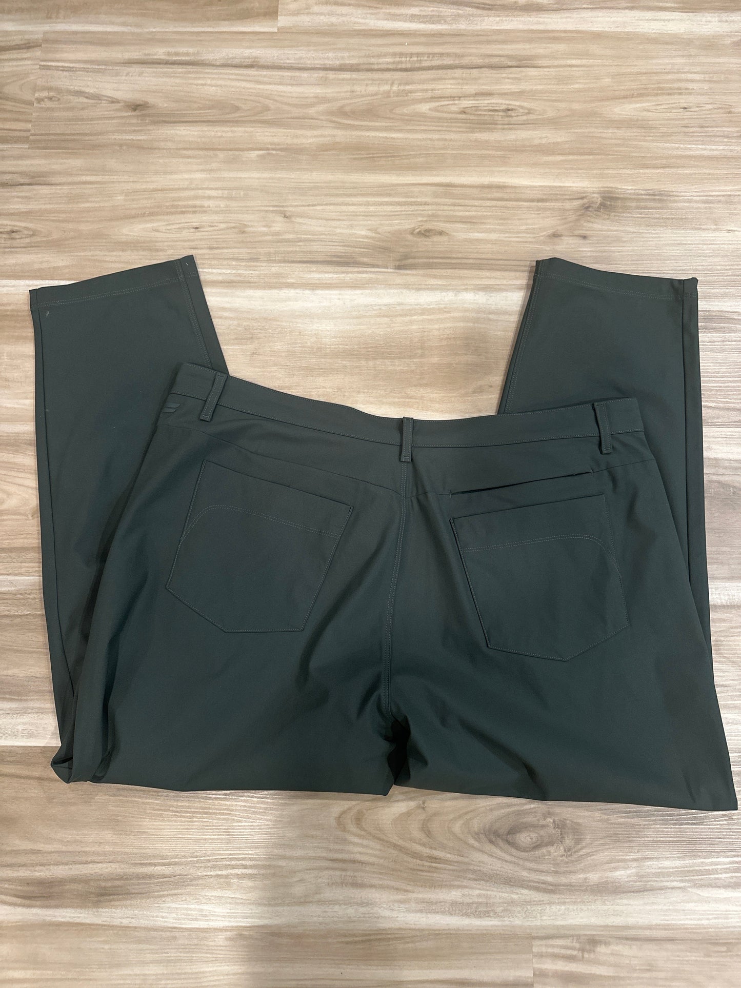 Seller 147 | Men’s 42 X 32 Fabletics “The Don” pant | Dark Green