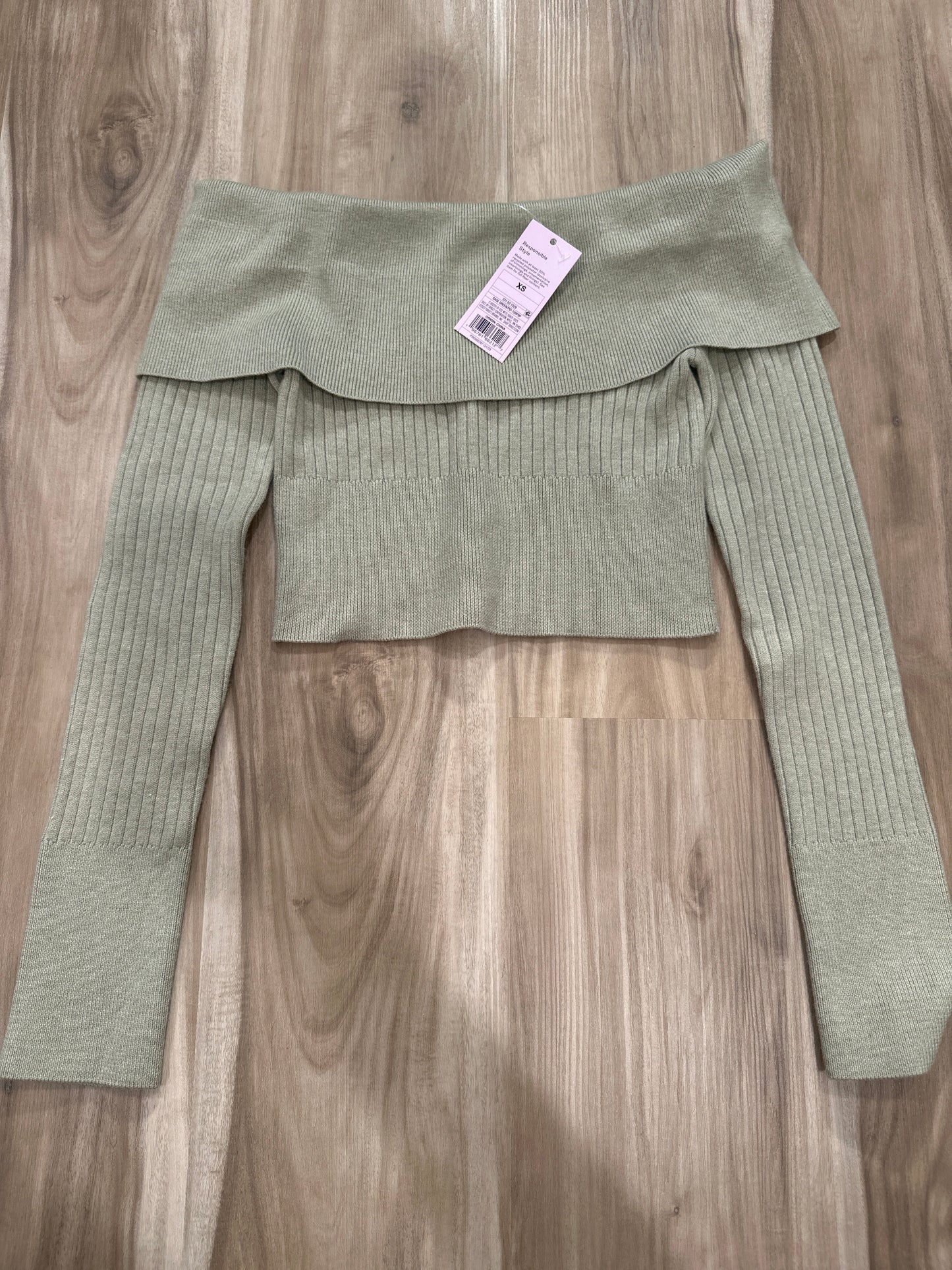 Seller 147 | reduced women’s XS | Wild Fable knit sweater crop | NWT