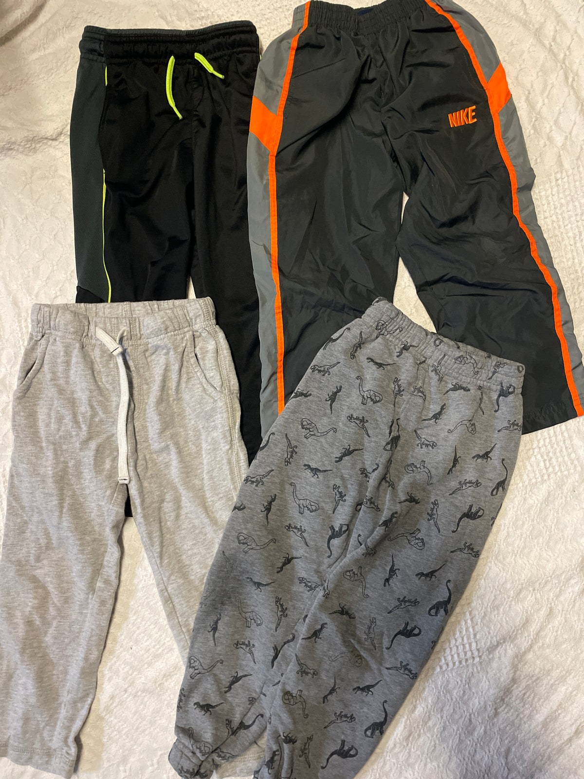 Seller #57 Boys 4t sweatpants (4)