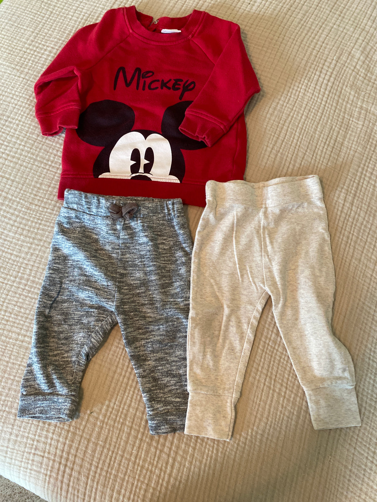 #63-boys fall sweat set (3-6 month)