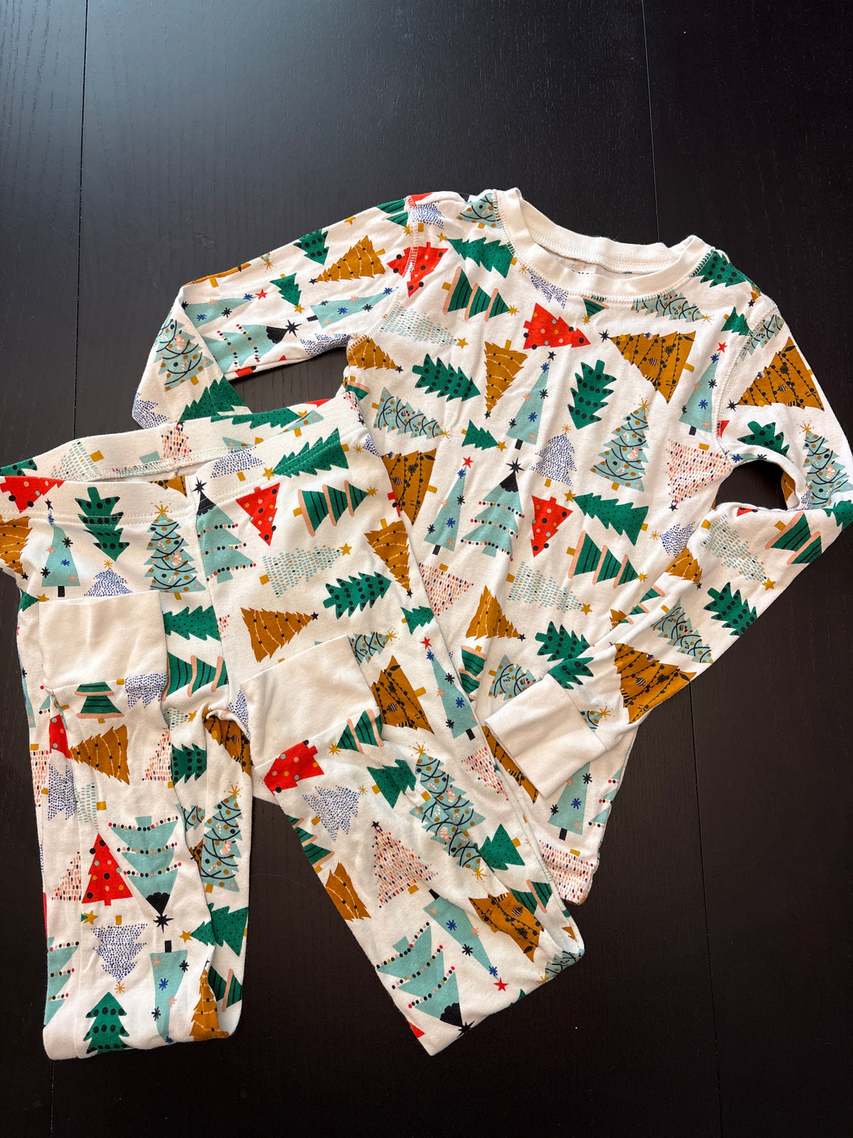 #166 unisex Old Navy youth M(8) pajamas