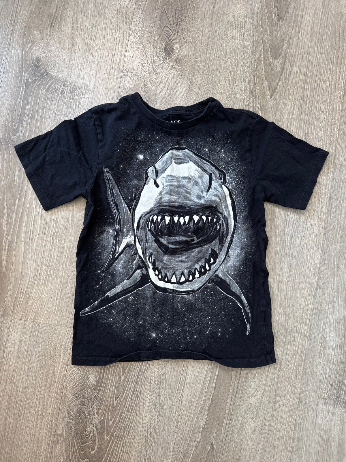 #149 Boys 7/8 children’s place shark shirt