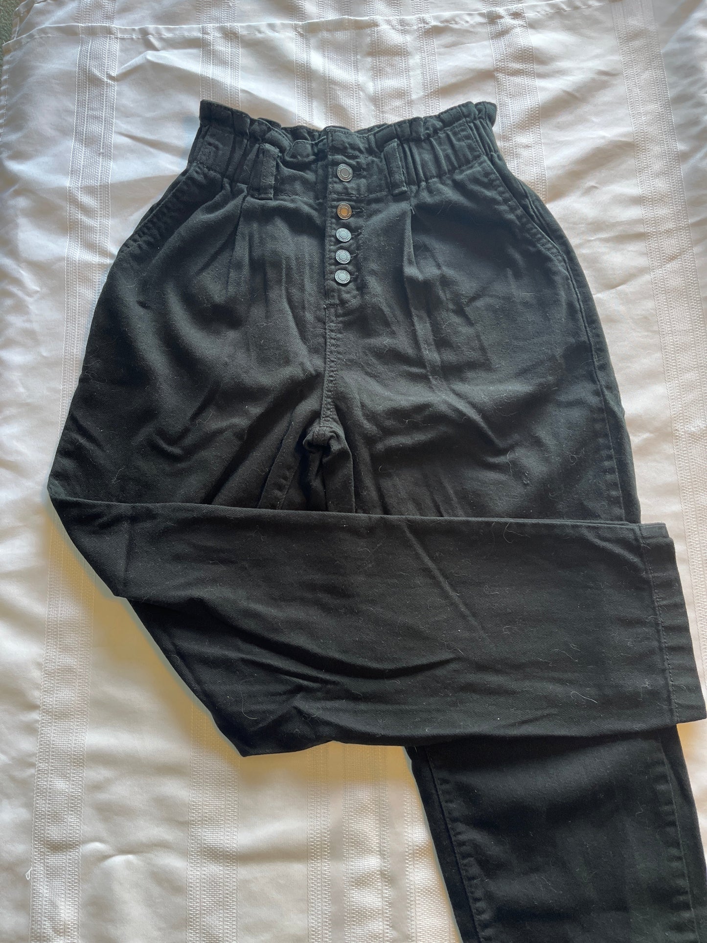 #29 Juniors size 2 snap front black jeans EUC