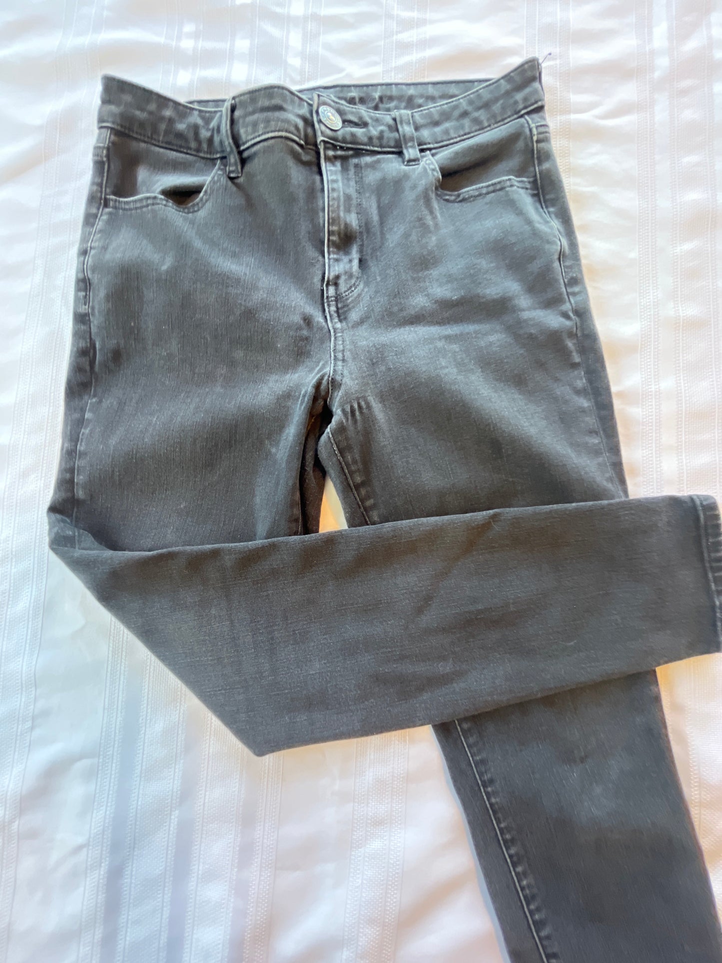 #43 Juniors Size 10 American Eagle stretch jeans EUC
