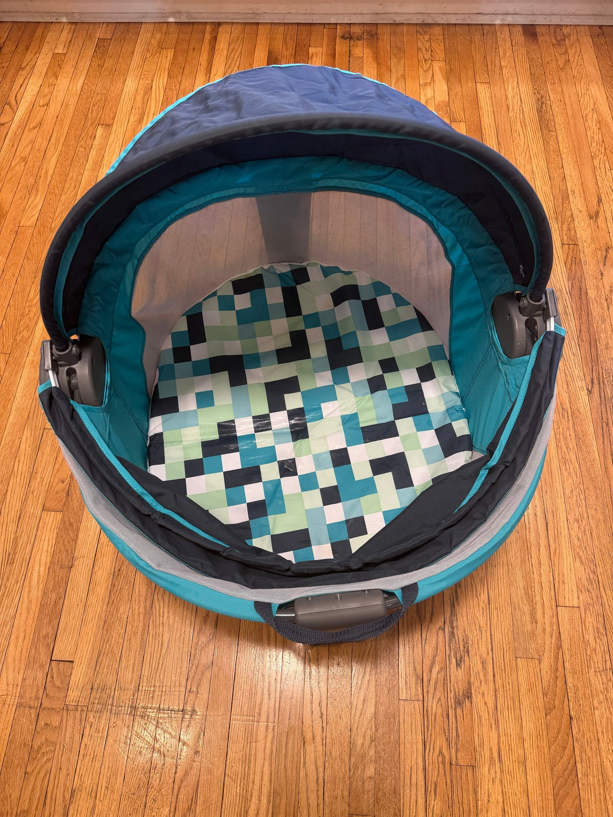 #144 Portable Baby Play Yard