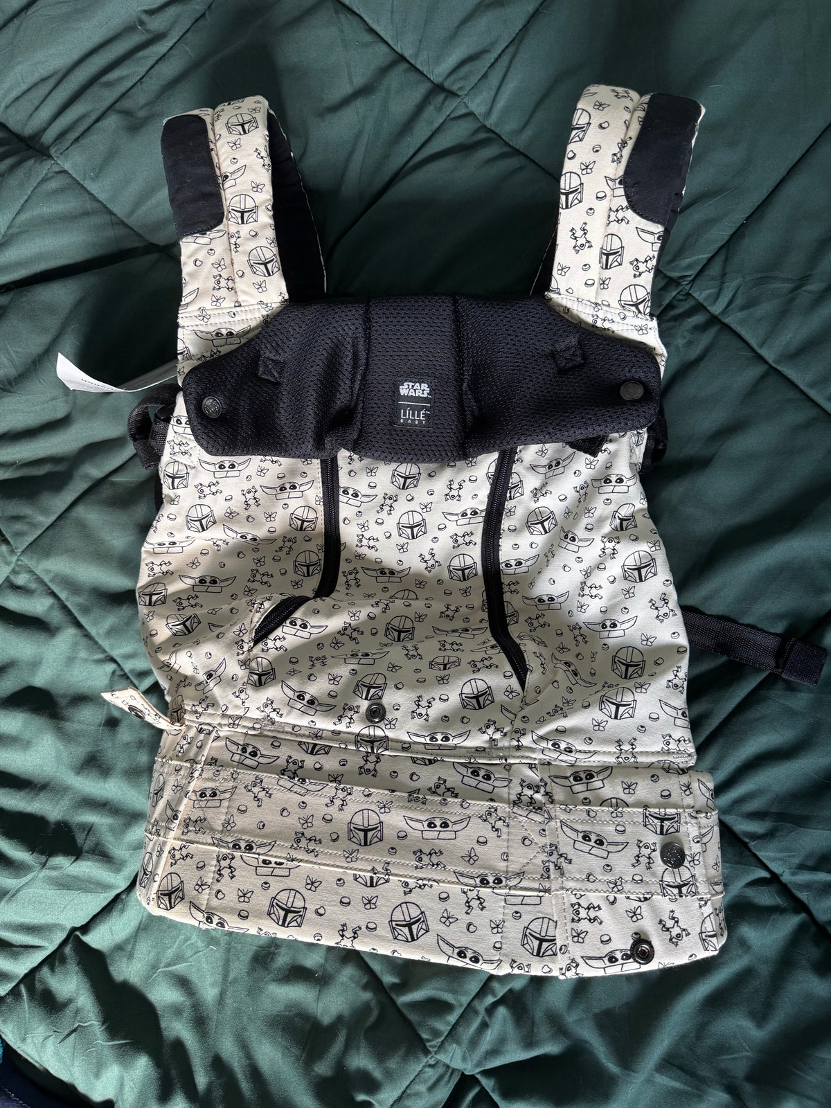 #144 Brand New Lille Baby Carrier - Mando/Grogu Print
