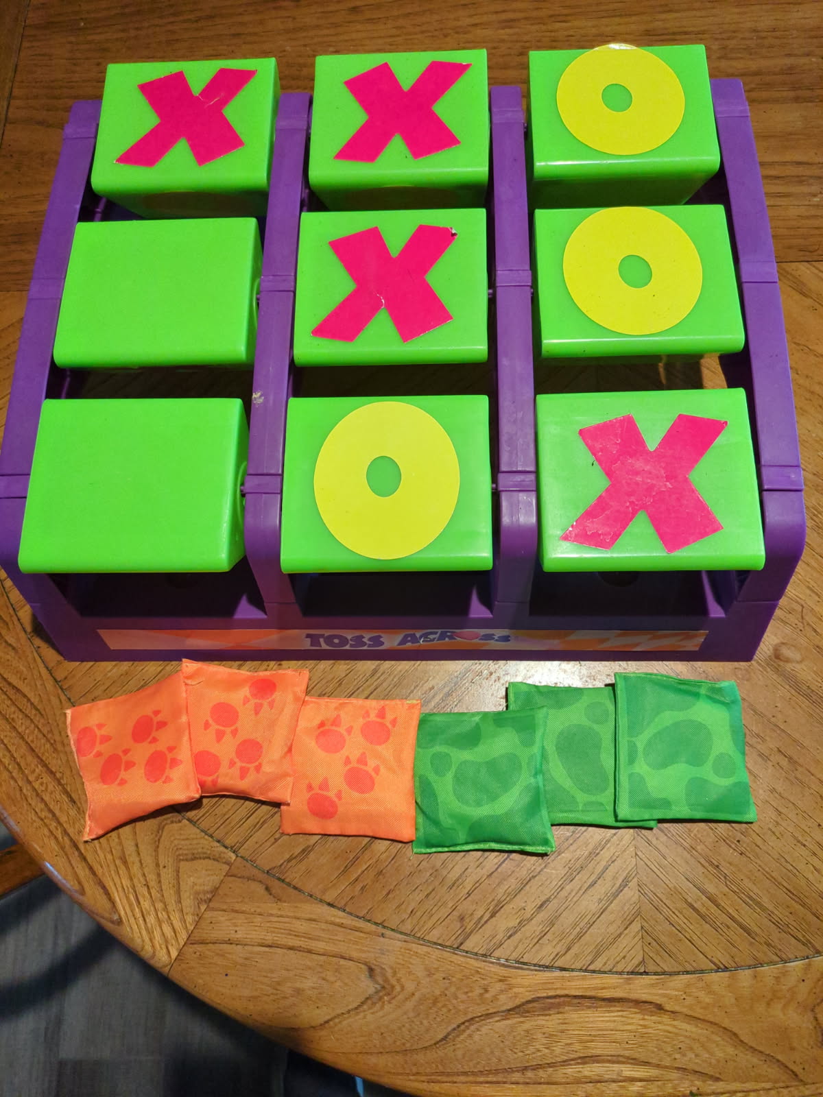 Seller 123 - Toss Across Tic Tac Toe - reduced