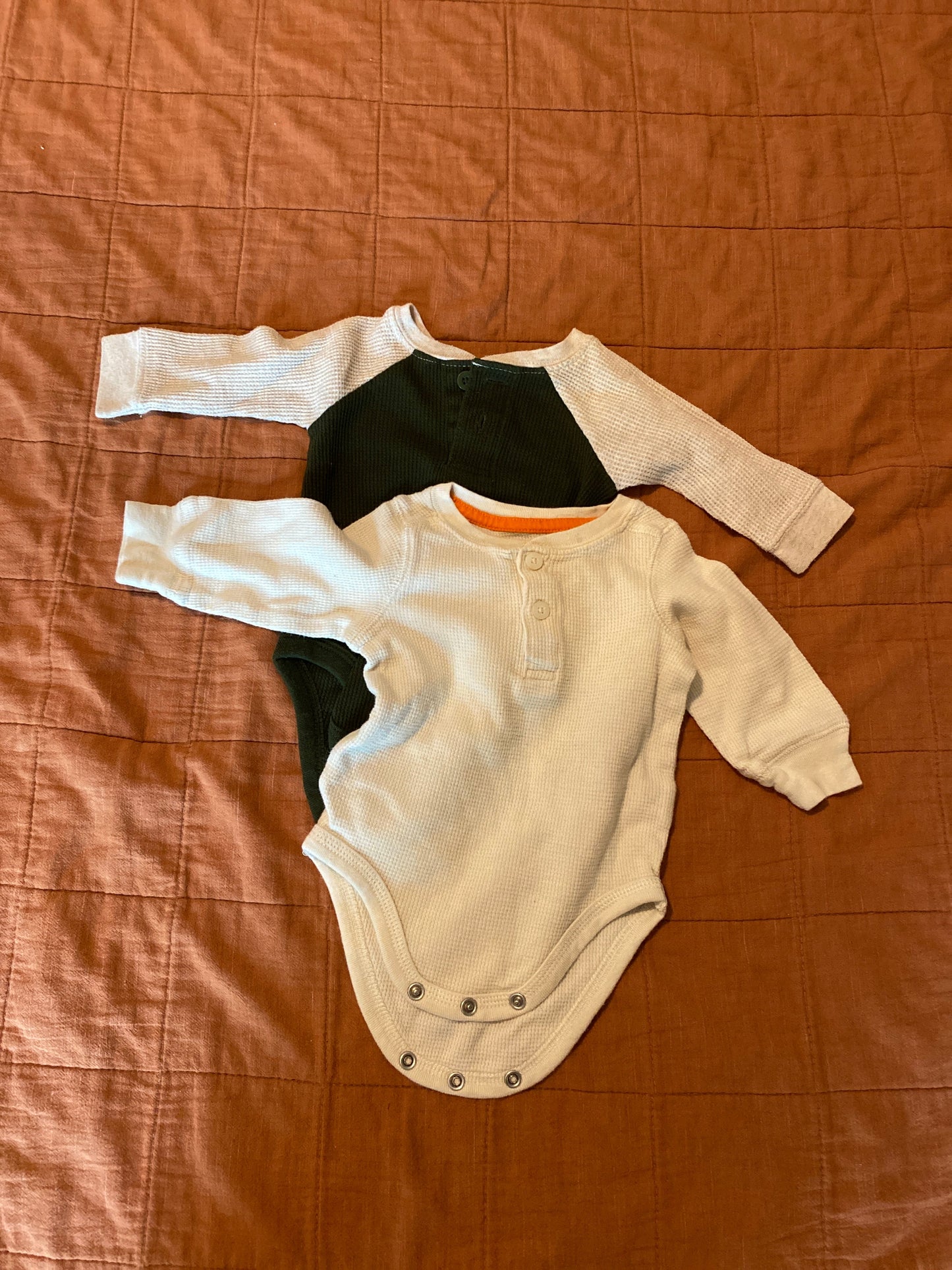Seller #86 *REDUCED* Boys waffle knit onesies (0-3 month)